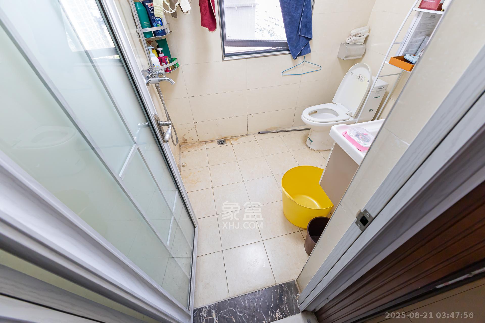 润和之悦（金泽园）  4室2厅1卫    89.0万卫生间