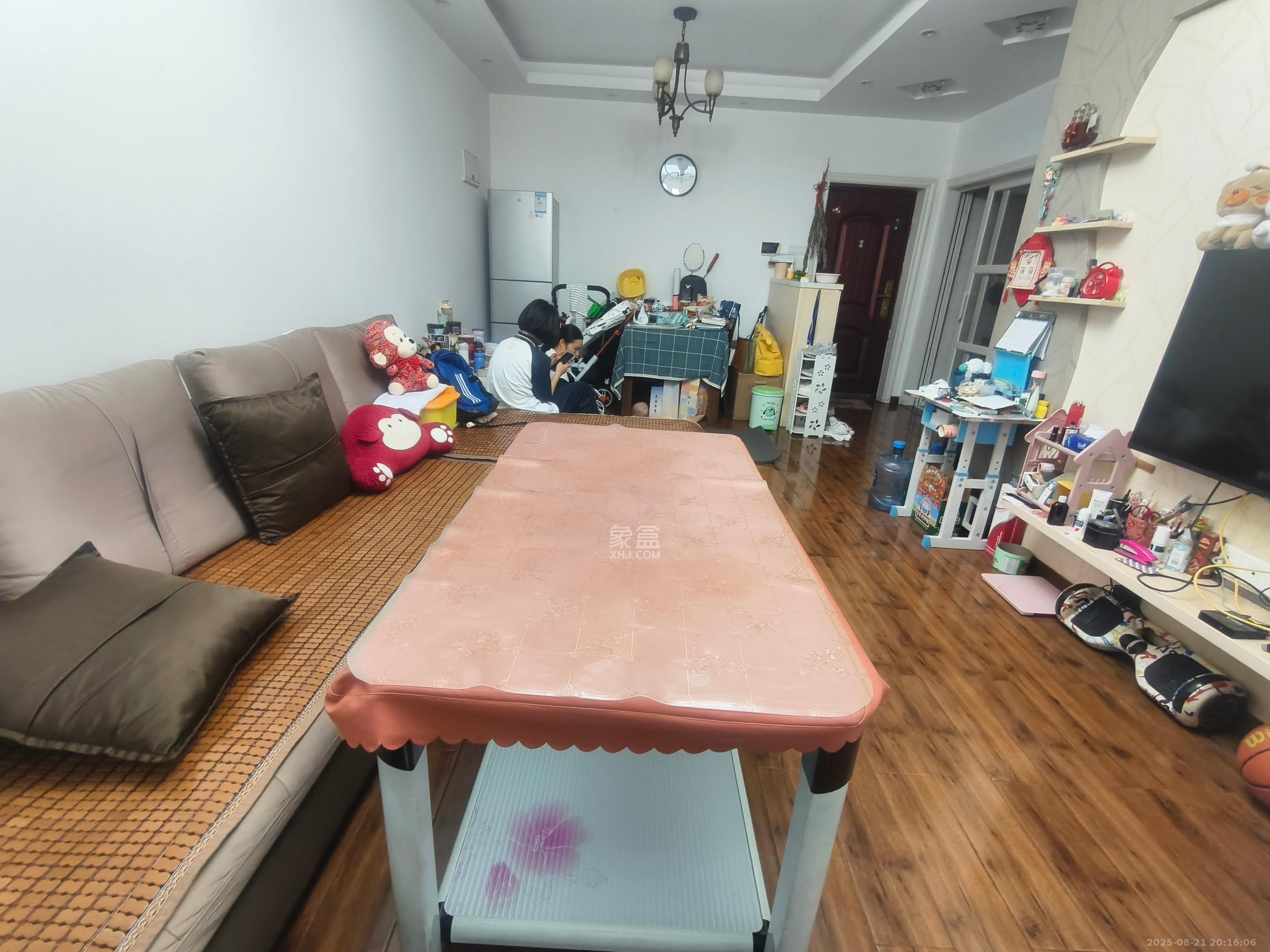 康桥长郡  3室2厅2卫   2100.00元/月室内图