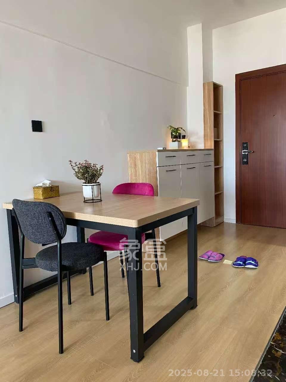 东怡外国(南湖一号)  1室1厅1卫    2500.0元/月 东怡外国(南湖一号)  1室1厅1卫    2500.0元/月室内图