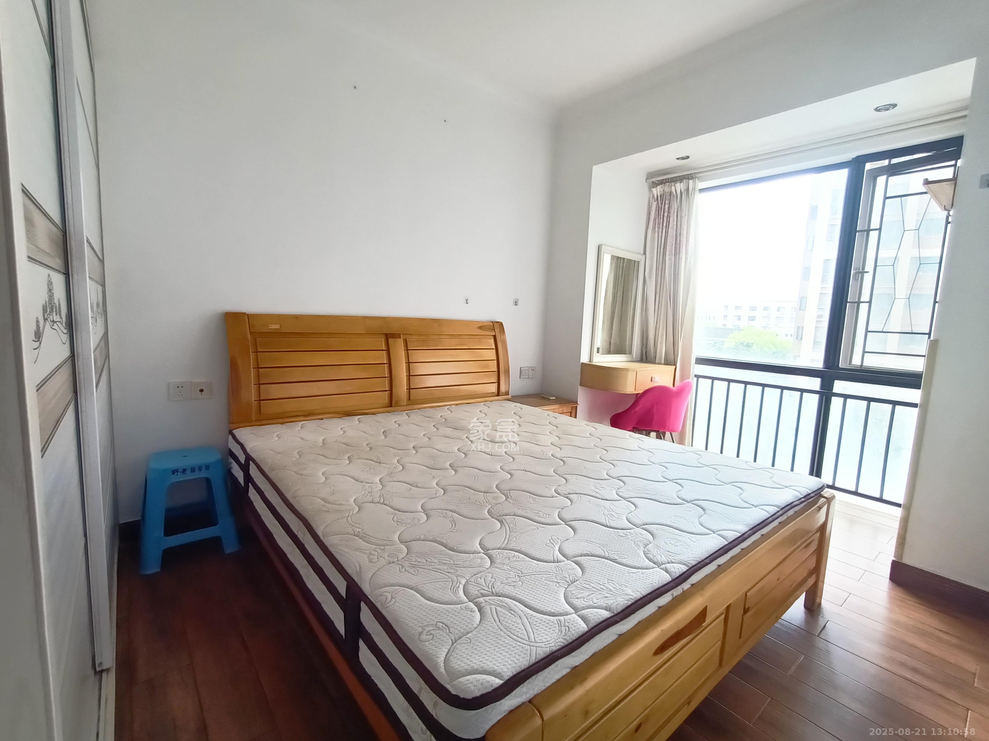 旭辉华庭  3室2厅1卫    1700.0元/月 旭辉华庭  3室2厅1卫    1700.0元/月室内图