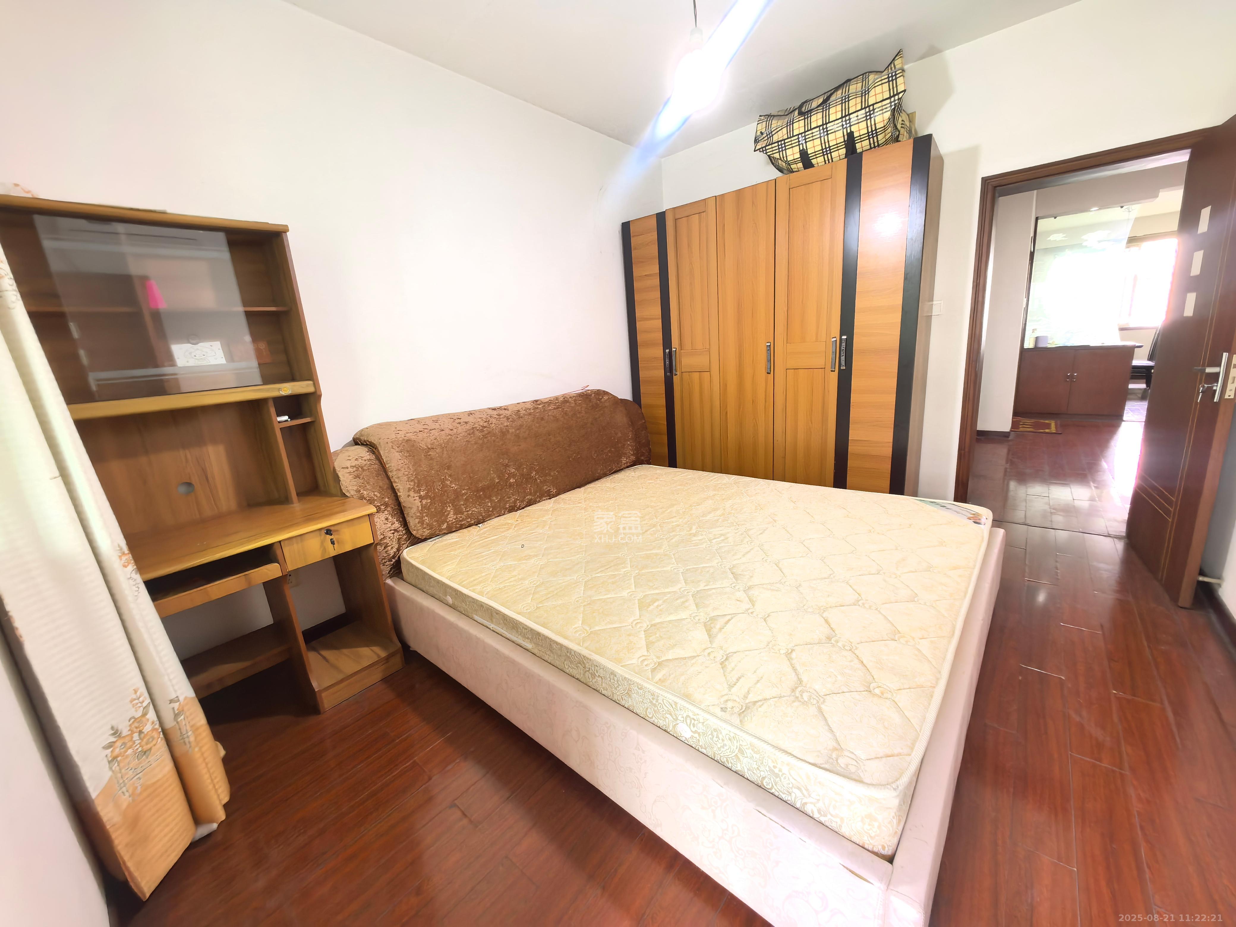 中南汽车世界 2室2厅1卫 1300.0元/月 中南汽车世界 2室2厅1卫 1300.0元/月室内图