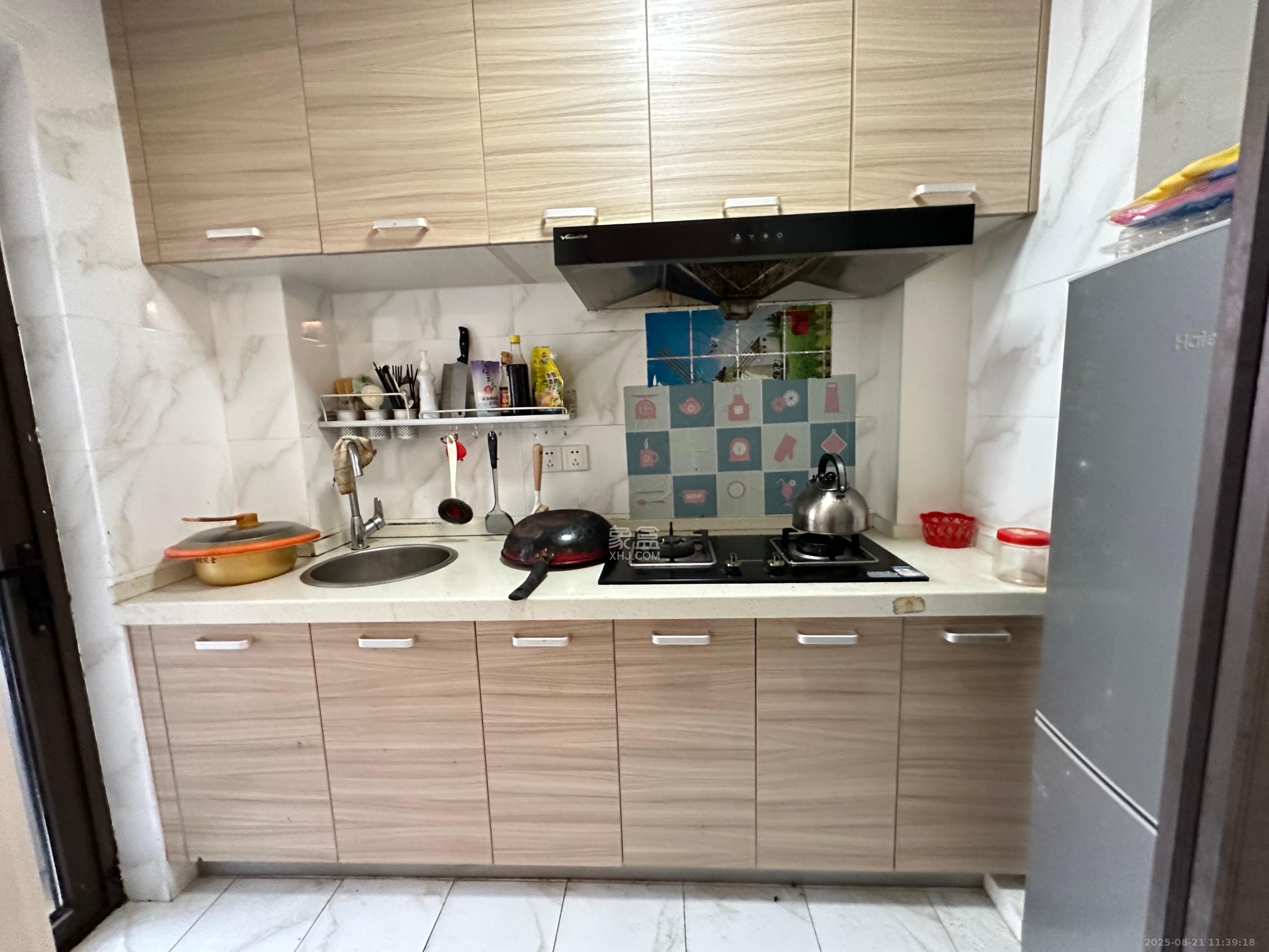 鑫远和城(一、二期)  1室1厅1卫    1500.0元/月 鑫远和城(一、二期)  1室1厅1卫    1500.0元/月室内图