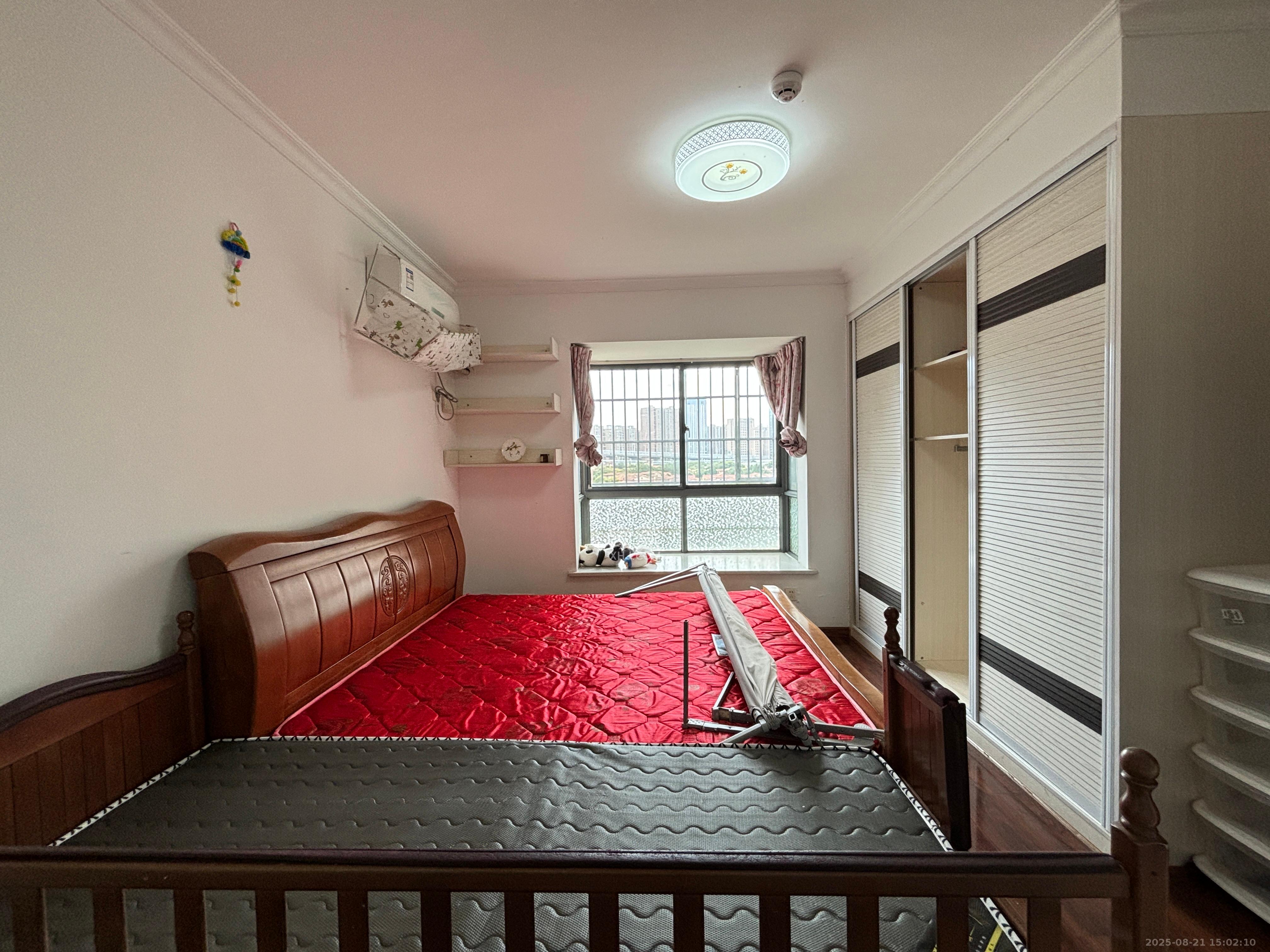 鑫天御景湾 3室2厅2卫 2800.0元/月 鑫天御景湾 3室2厅2卫 2800.0元/月室内图