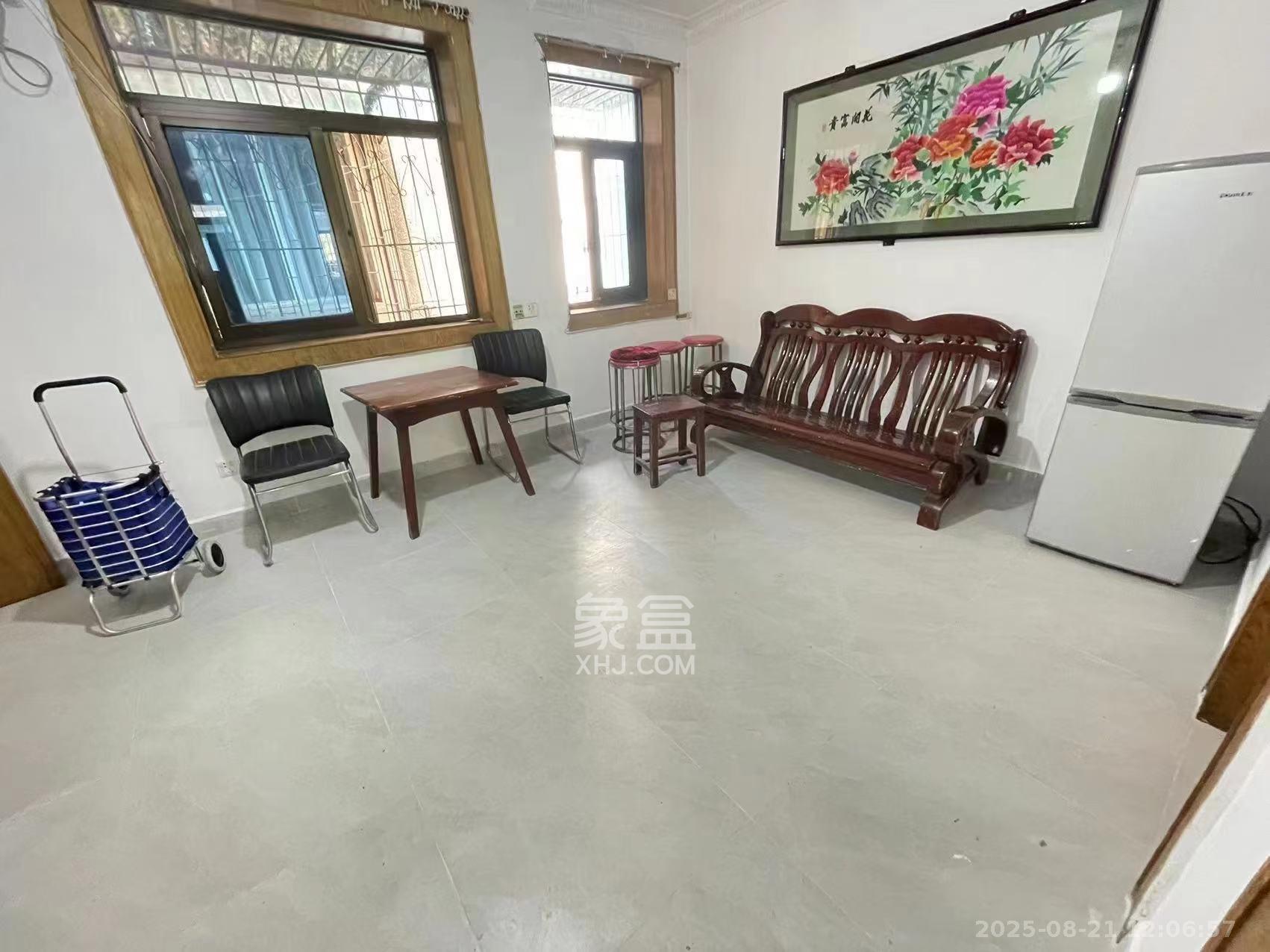 寿星街社区  1室1厅1卫    1200.0元/月