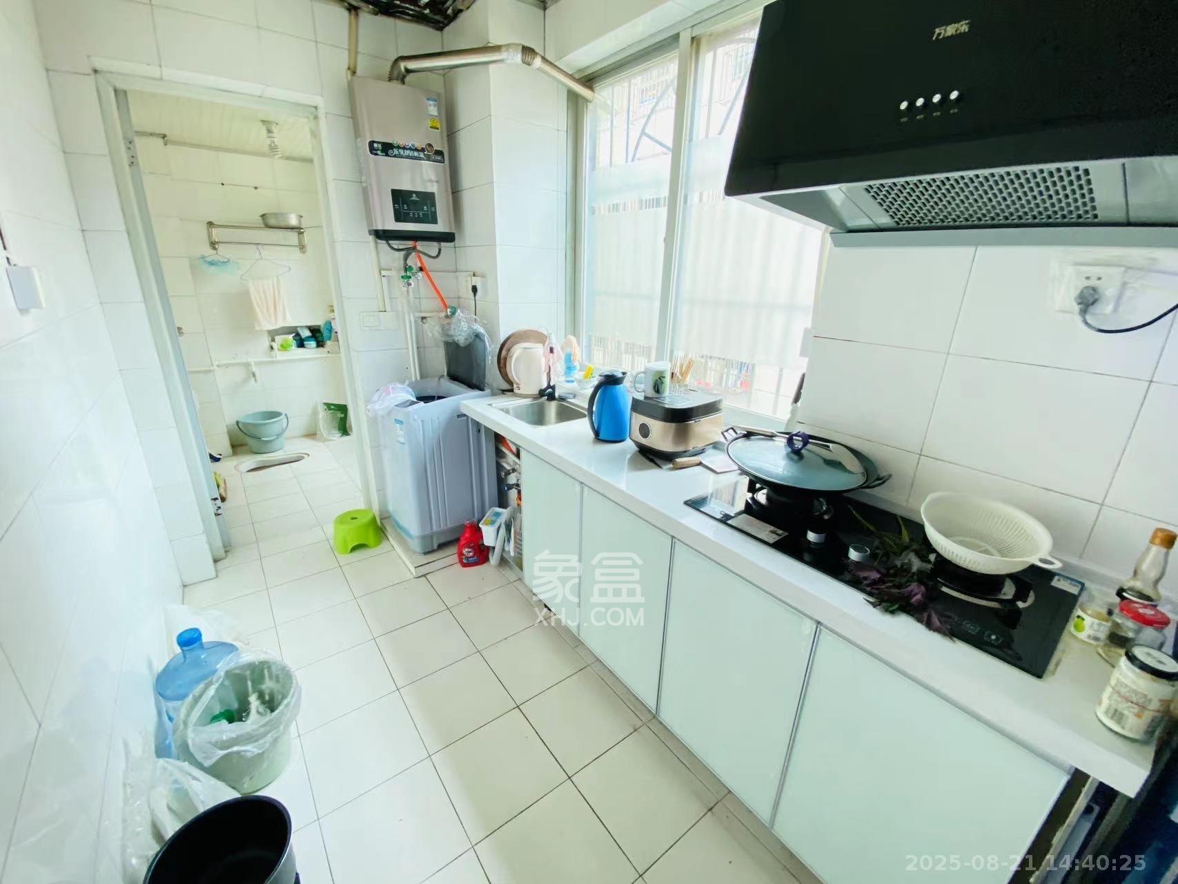 添景阁 1室2厅1卫 1500.0元/月 添景阁 1室2厅1卫 1500.0元/月室内图