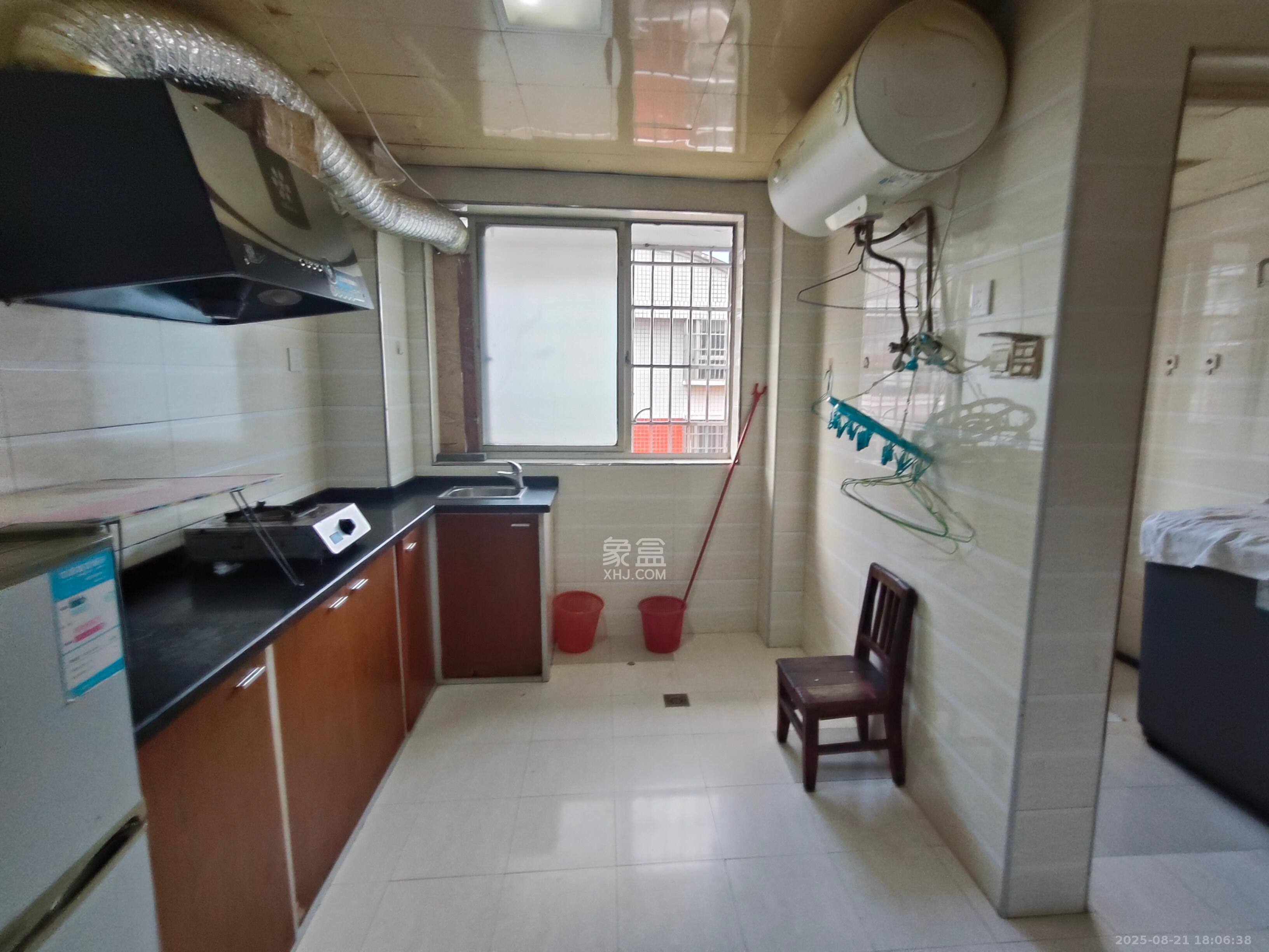 湘绣城  2室1厅1卫    800.0元/月室内图