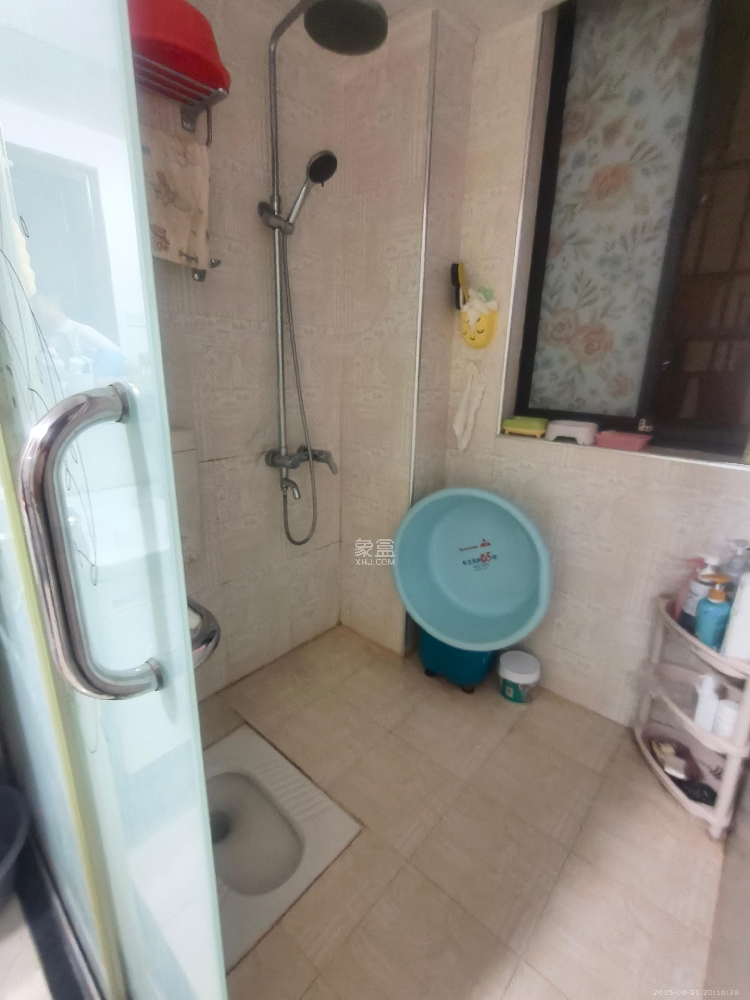 康桥长郡  3室2厅2卫   2100.00元/月室内图