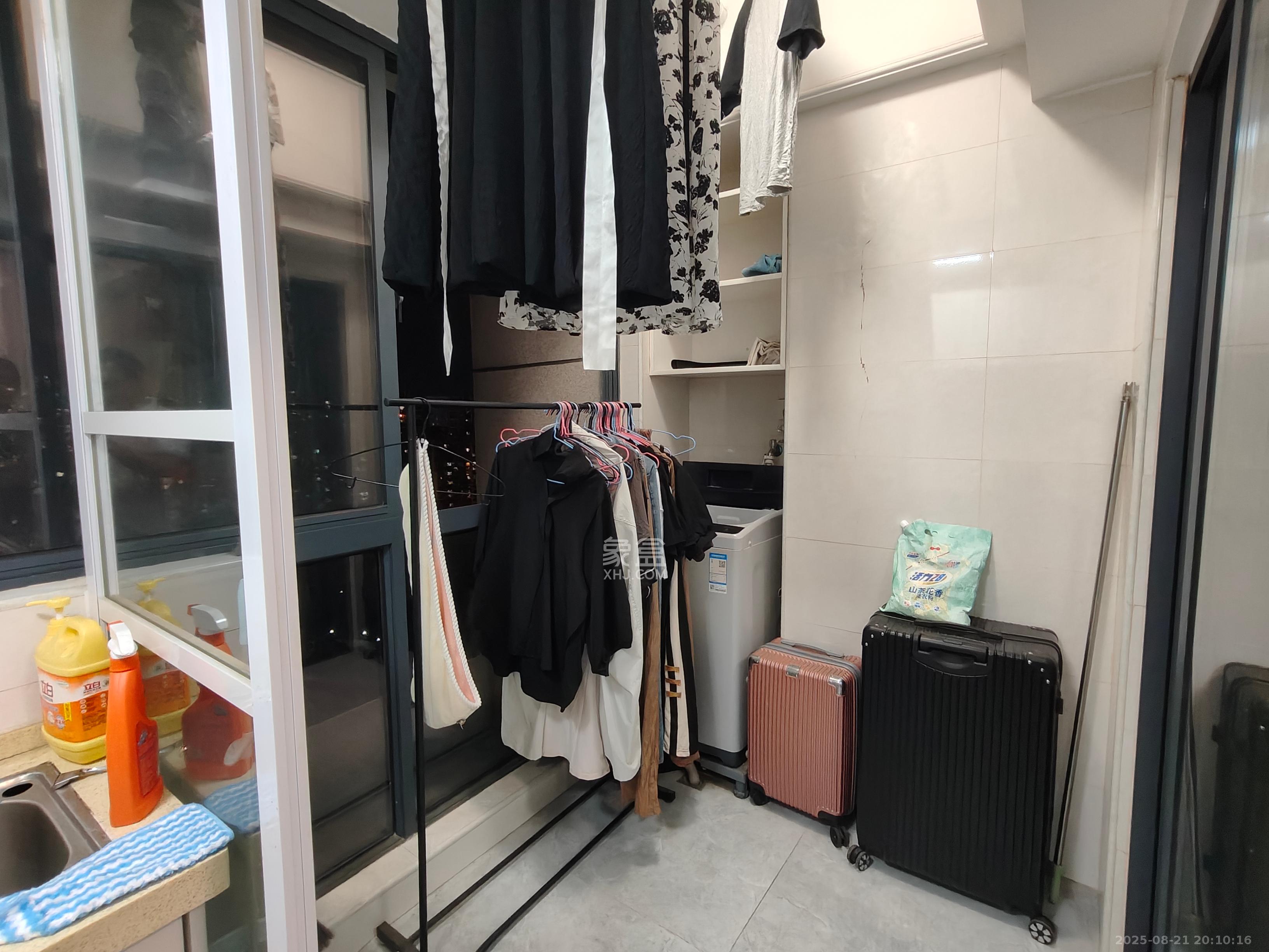 明发国际城 1室1厅1卫 1300.0元/月 明发国际城 1室1厅1卫 1300.0元/月室内图