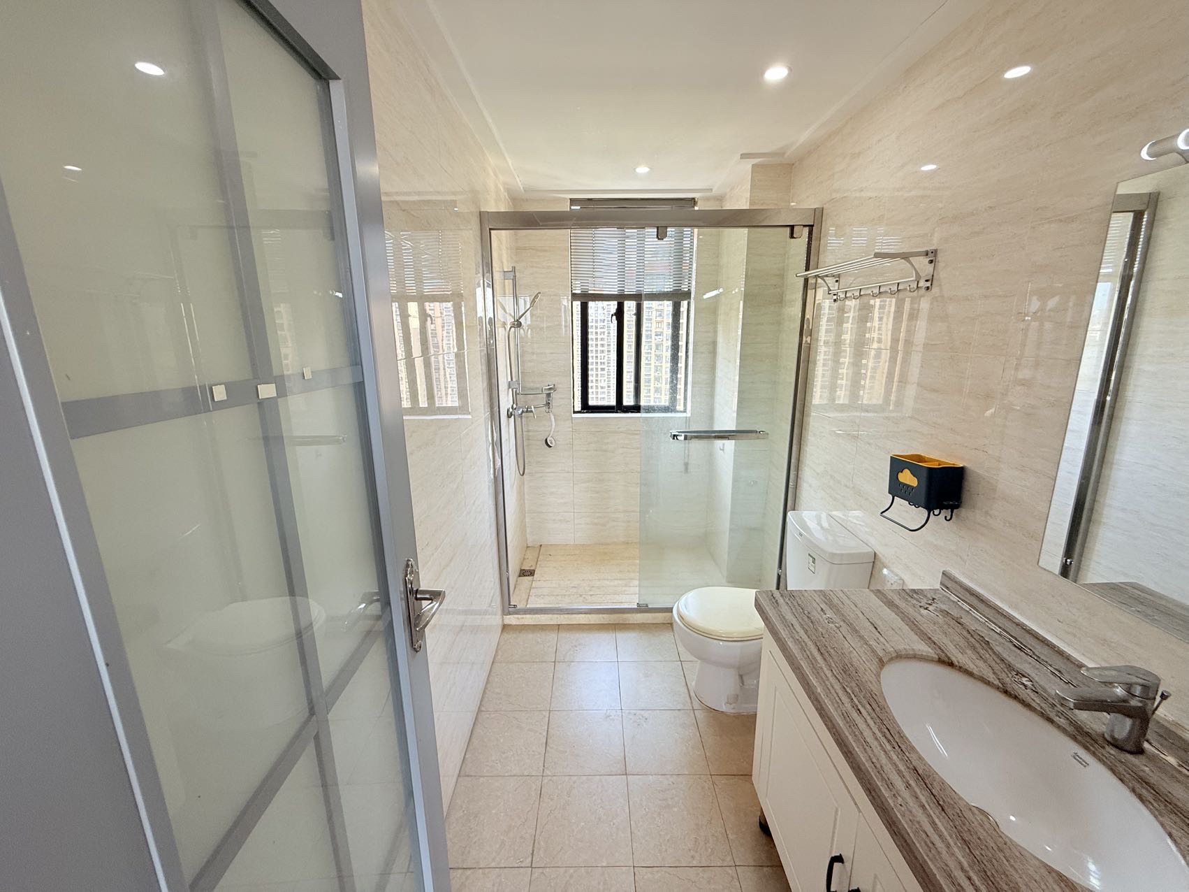 滨江世纪佳城(北区) 4室2厅2卫 3500.0元/月 滨江世纪佳城(北区) 4室2厅2卫 3500.0元/月室内图