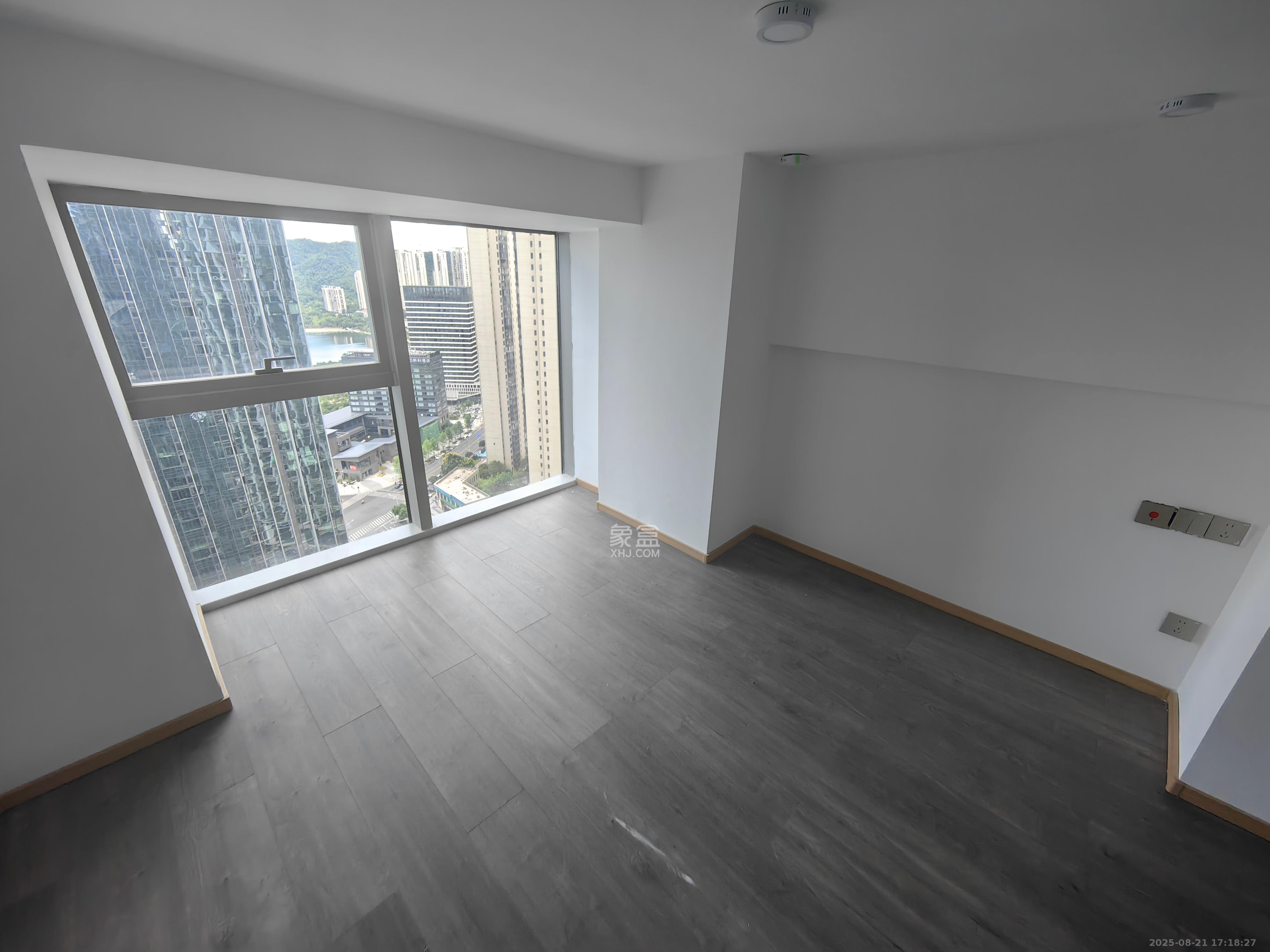 正荣梅溪紫阙台  2室1厅1卫    2500.0元/月室内图