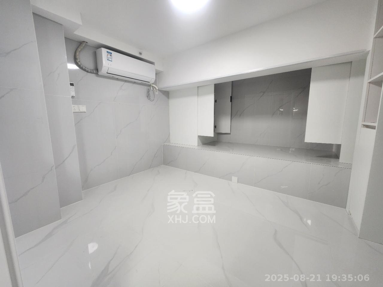 龙湖铂金岛  2室2厅1卫   2500.00元/月室内图