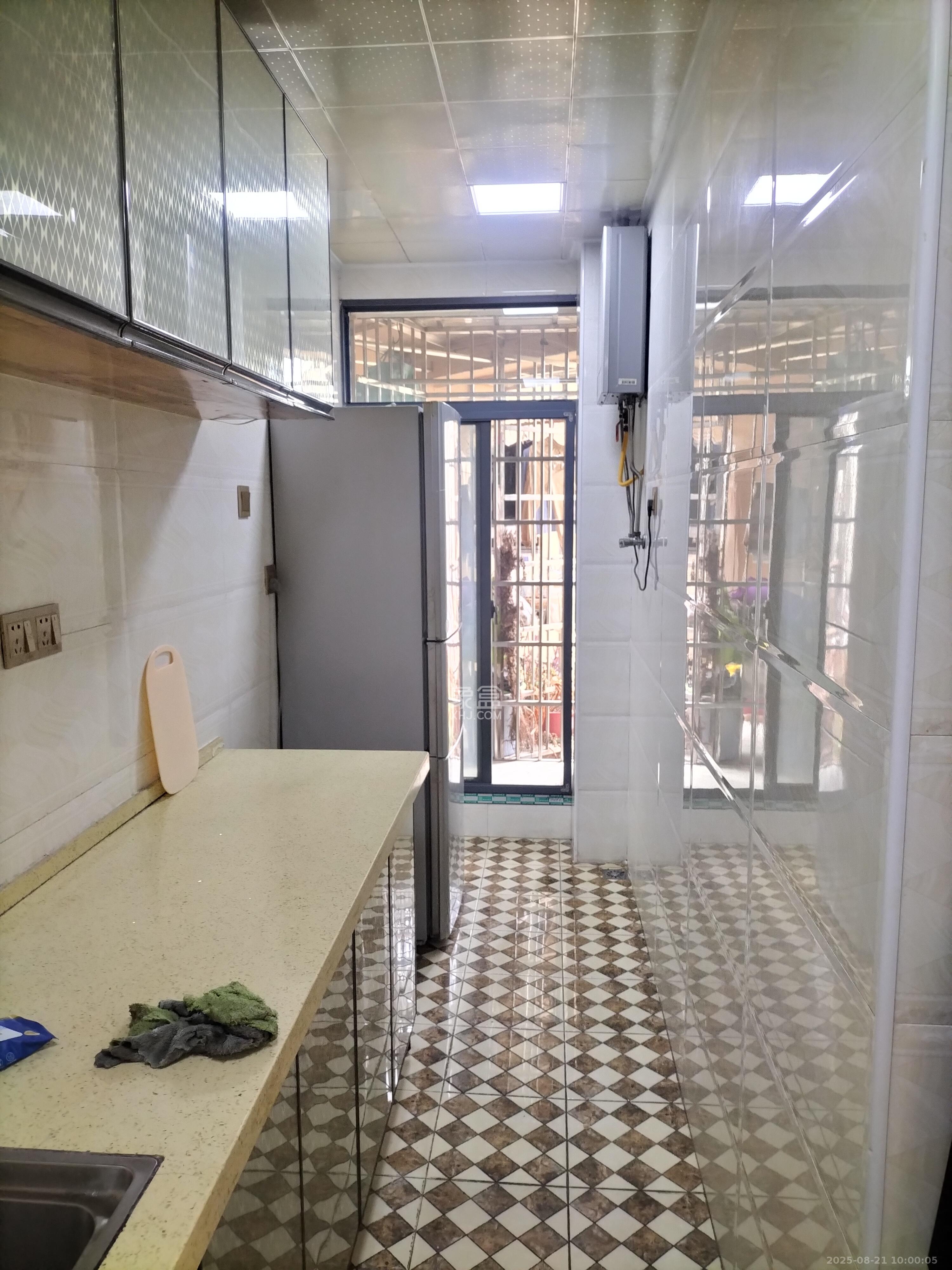家兴苑  2室2厅1卫   2000.00元/月室内图