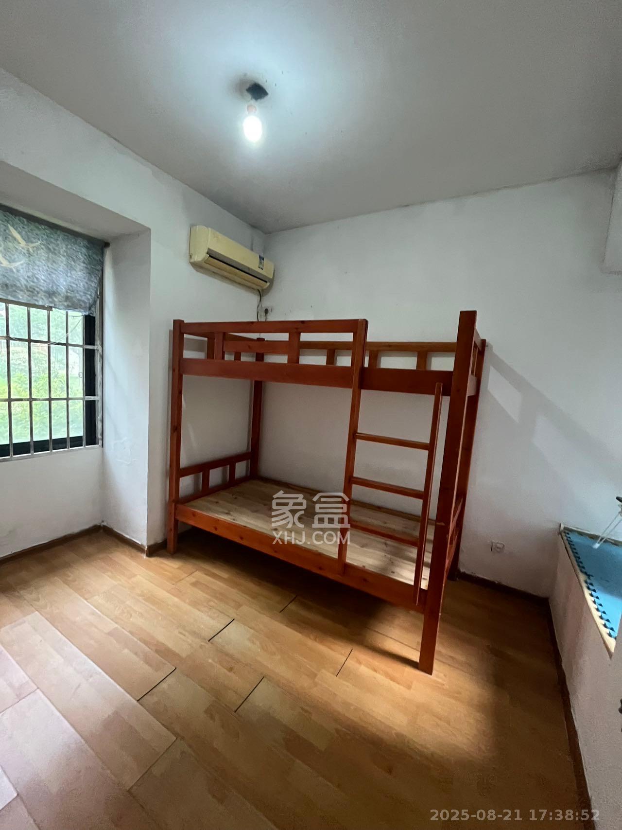 中信文化广场(中信新城二期) 3室2厅2卫 1750.0元/月 中信文化广场(中信新城二期) 3室2厅2卫 1750.0元/月室内图