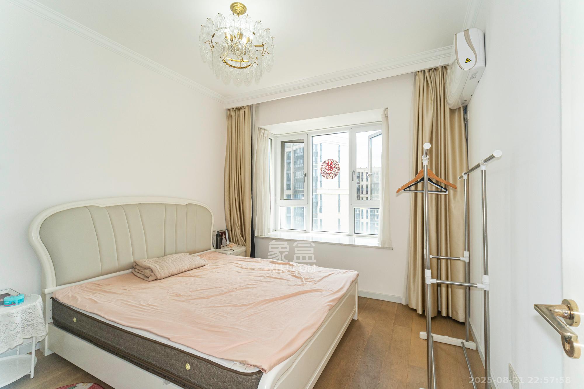 财汇新天地(财汇商务广场) 4室2厅2卫 90.8万 财汇新天地(财汇商务广场) 4室2厅2卫 90.8万卧室