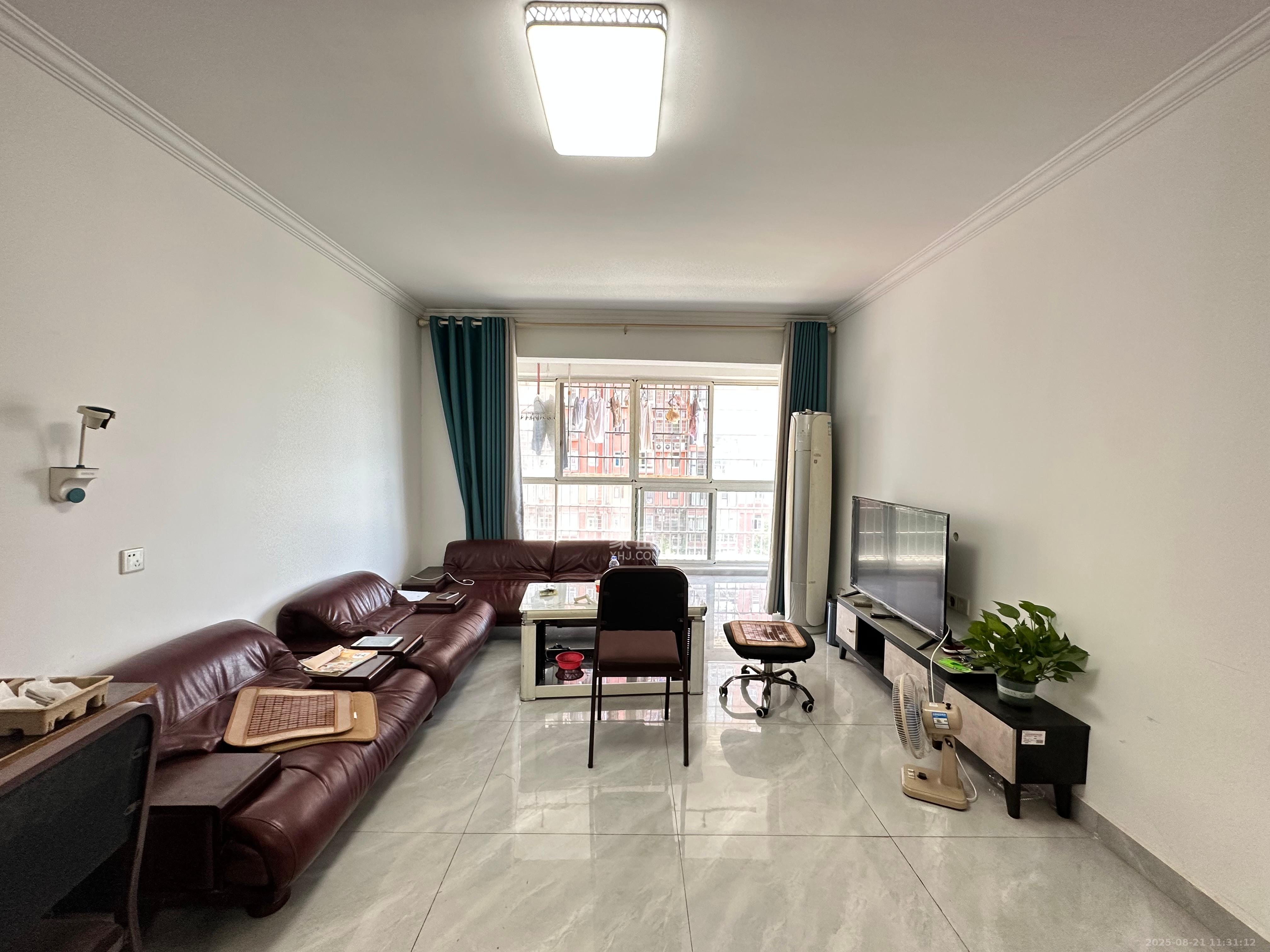 凯富南方鑫城 3室2厅1卫 2300.0元/月 凯富南方鑫城 3室2厅1卫 2300.0元/月室内图