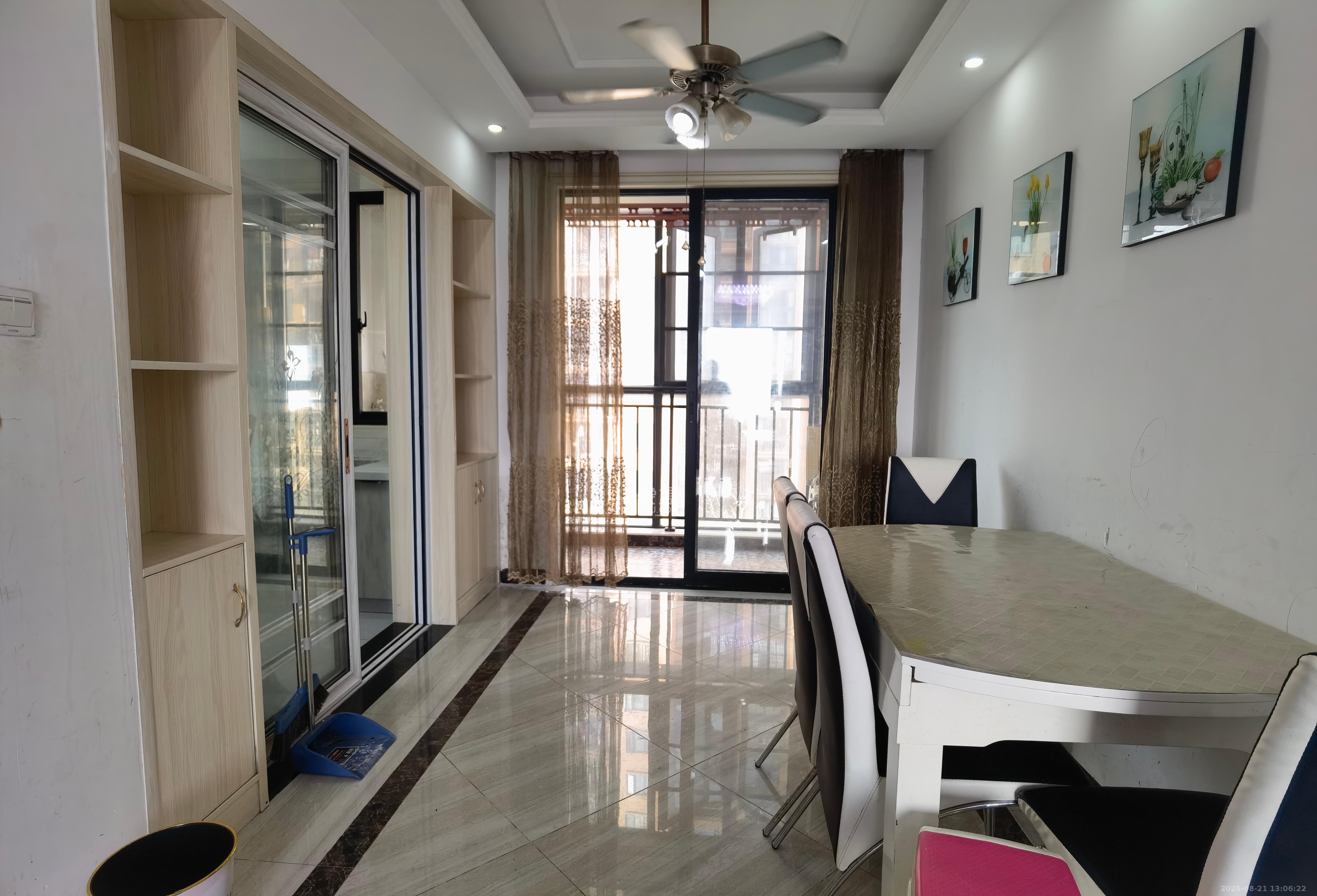 中信凯旋城(中信新城四期) 3室2厅1卫 2200.0元/月 中信凯旋城(中信新城四期) 3室2厅1卫 2200.0元/月室内图