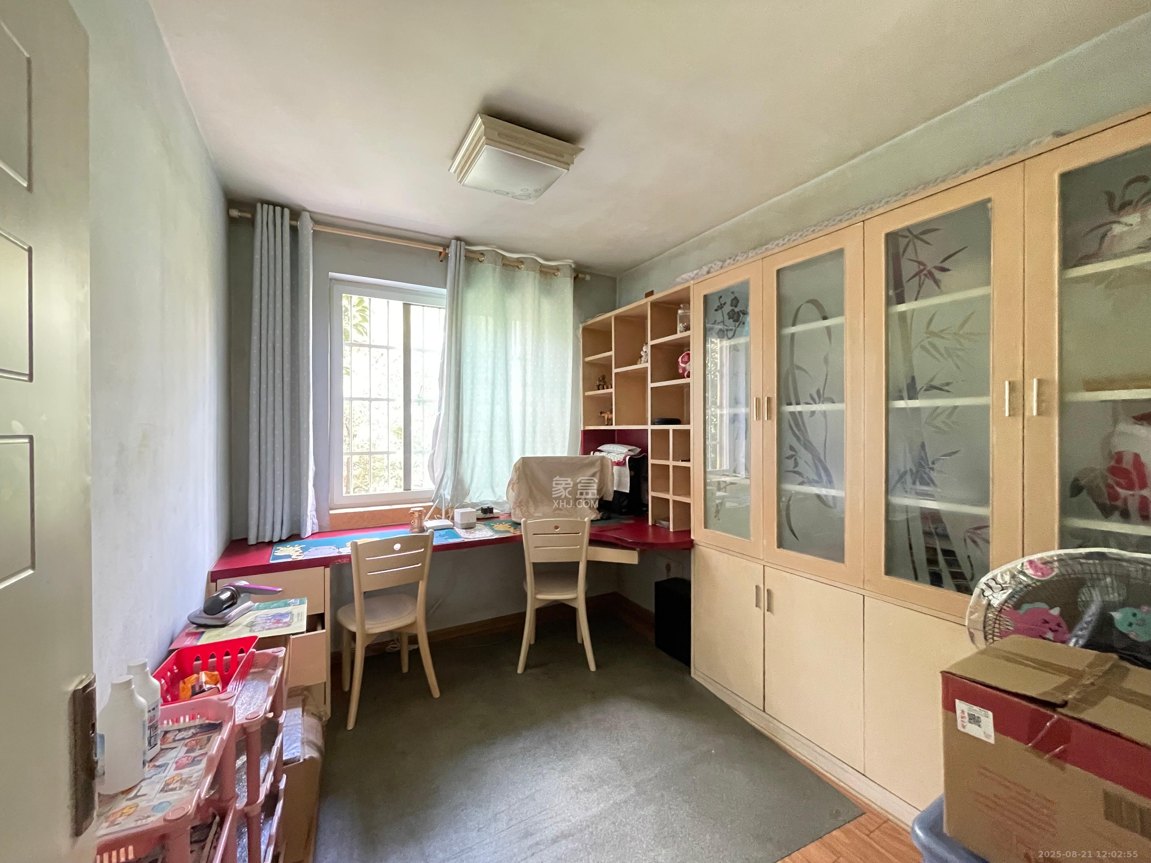 东岸锦城(东方人家)  3室2厅1卫   1800.00元/月室内图