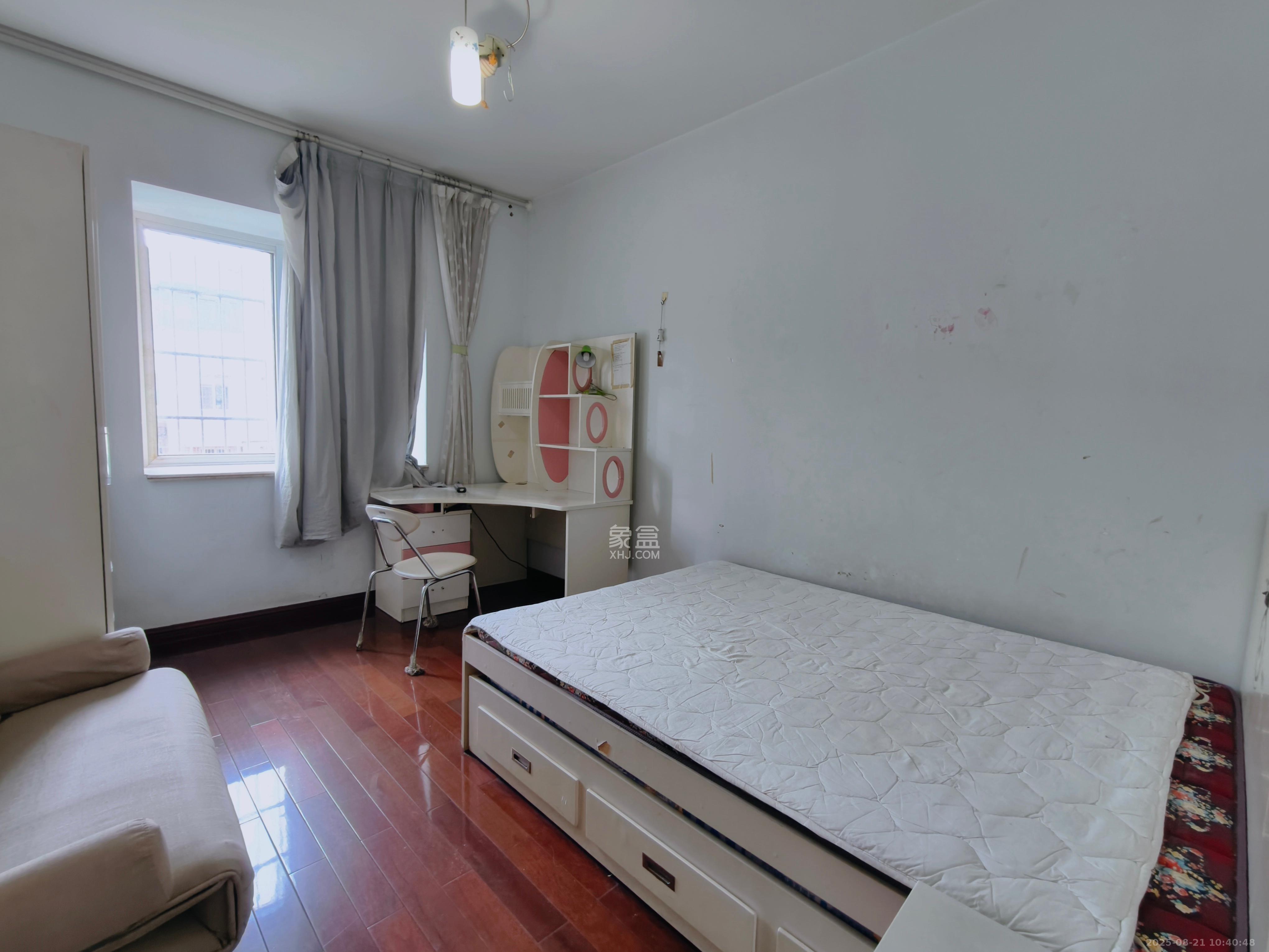 森宇佳园 3室2厅2卫 2400.0元/月 森宇佳园 3室2厅2卫 2400.0元/月室内图