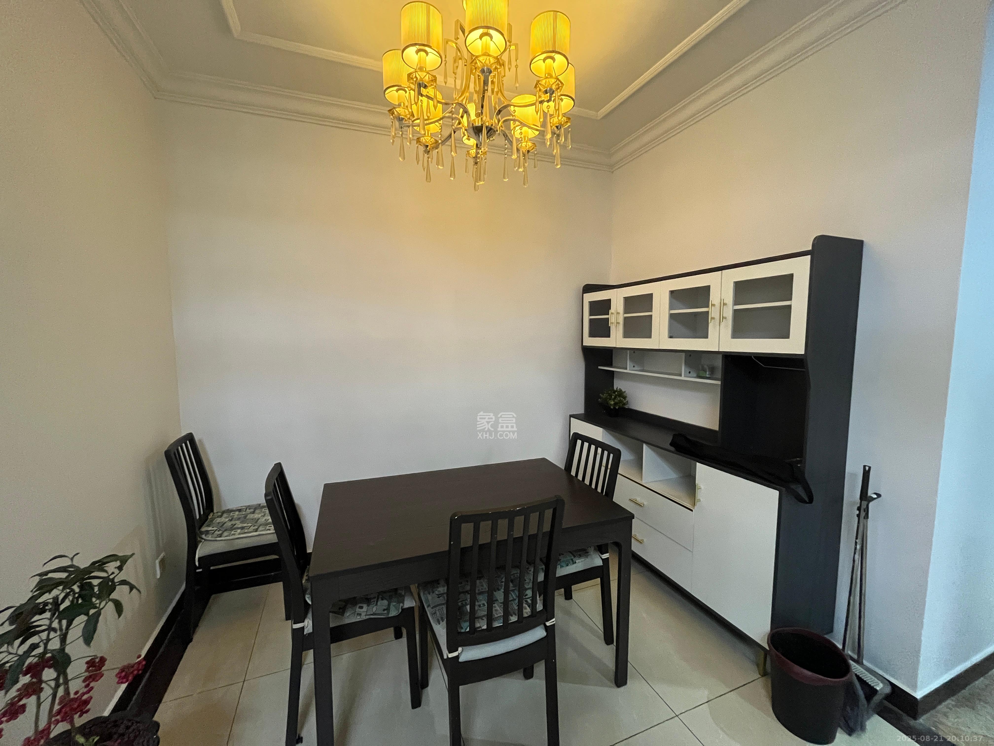 恒大绿洲  3室2厅2卫    2600.0元/月室内图