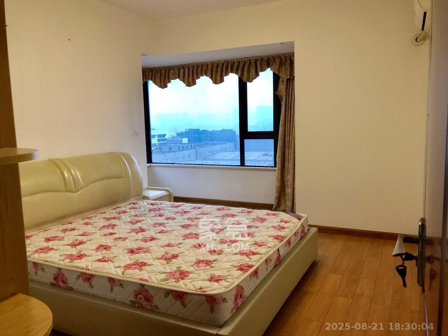 保利麓谷林语F区 3室2厅1卫 2500.0元/月 保利麓谷林语F区 3室2厅1卫 2500.0元/月室内图