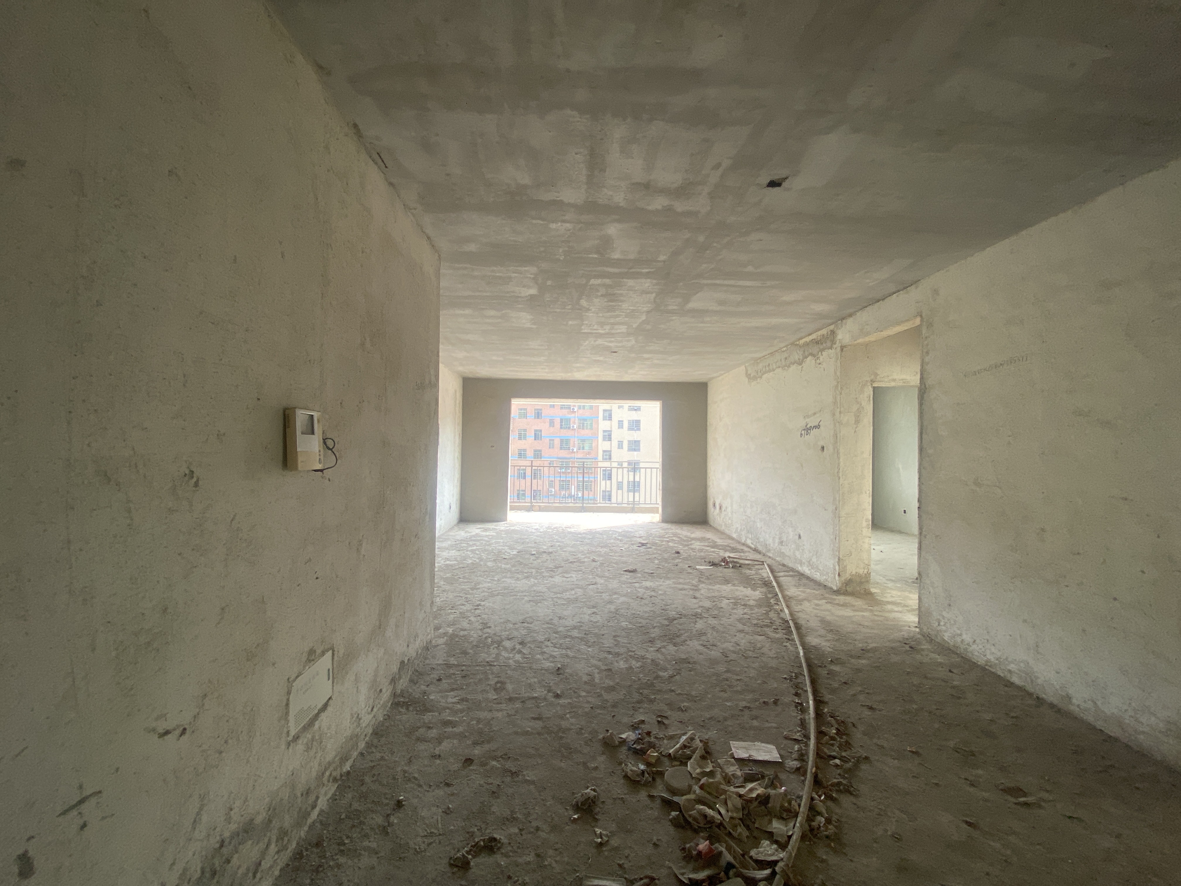 树鑫城市花园 4室2厅2卫 70.68万 树鑫城市花园 4室2厅2卫 70.68万客厅