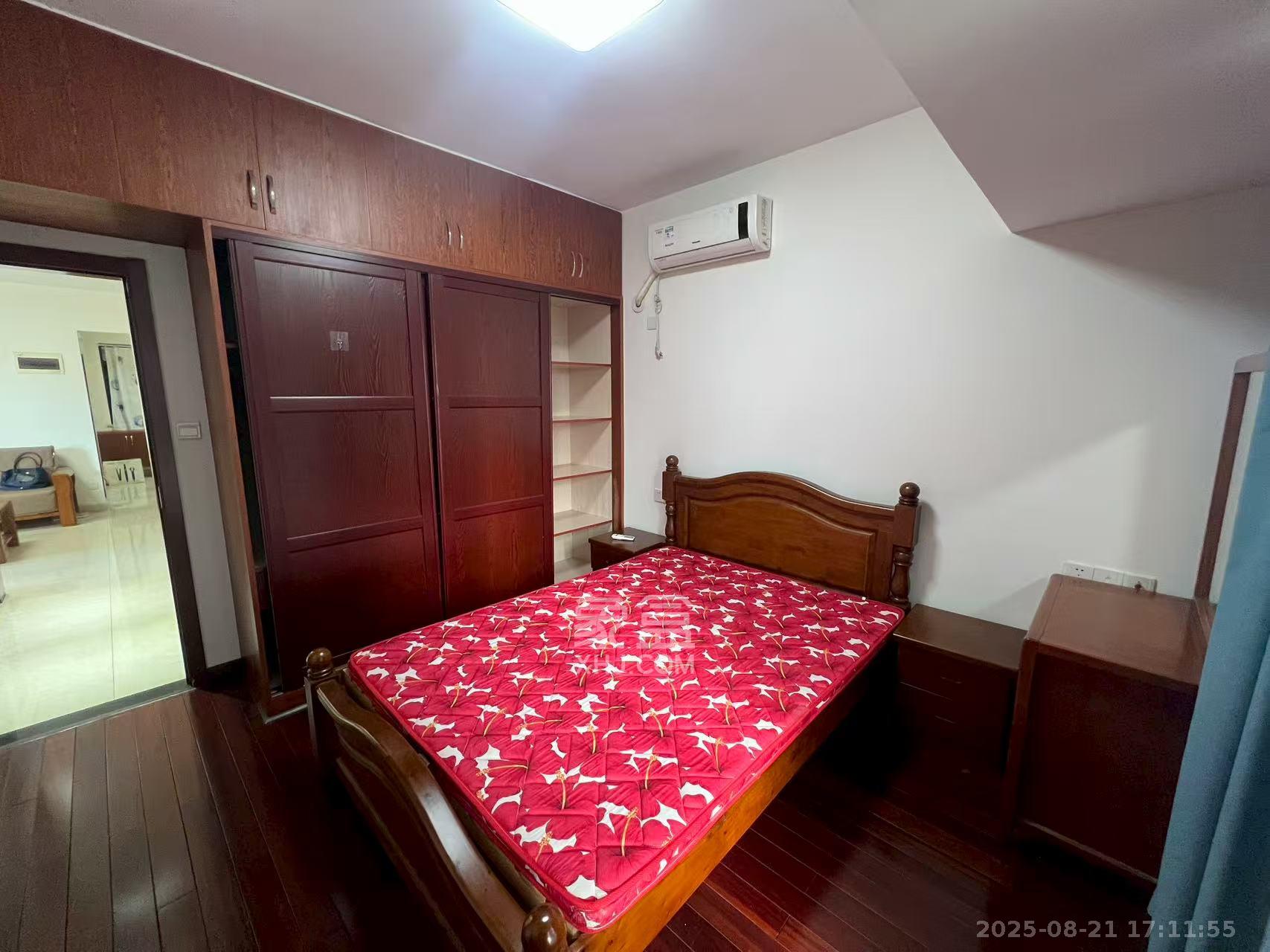 公园9号  2室1厅1卫    3500.0元/月室内图