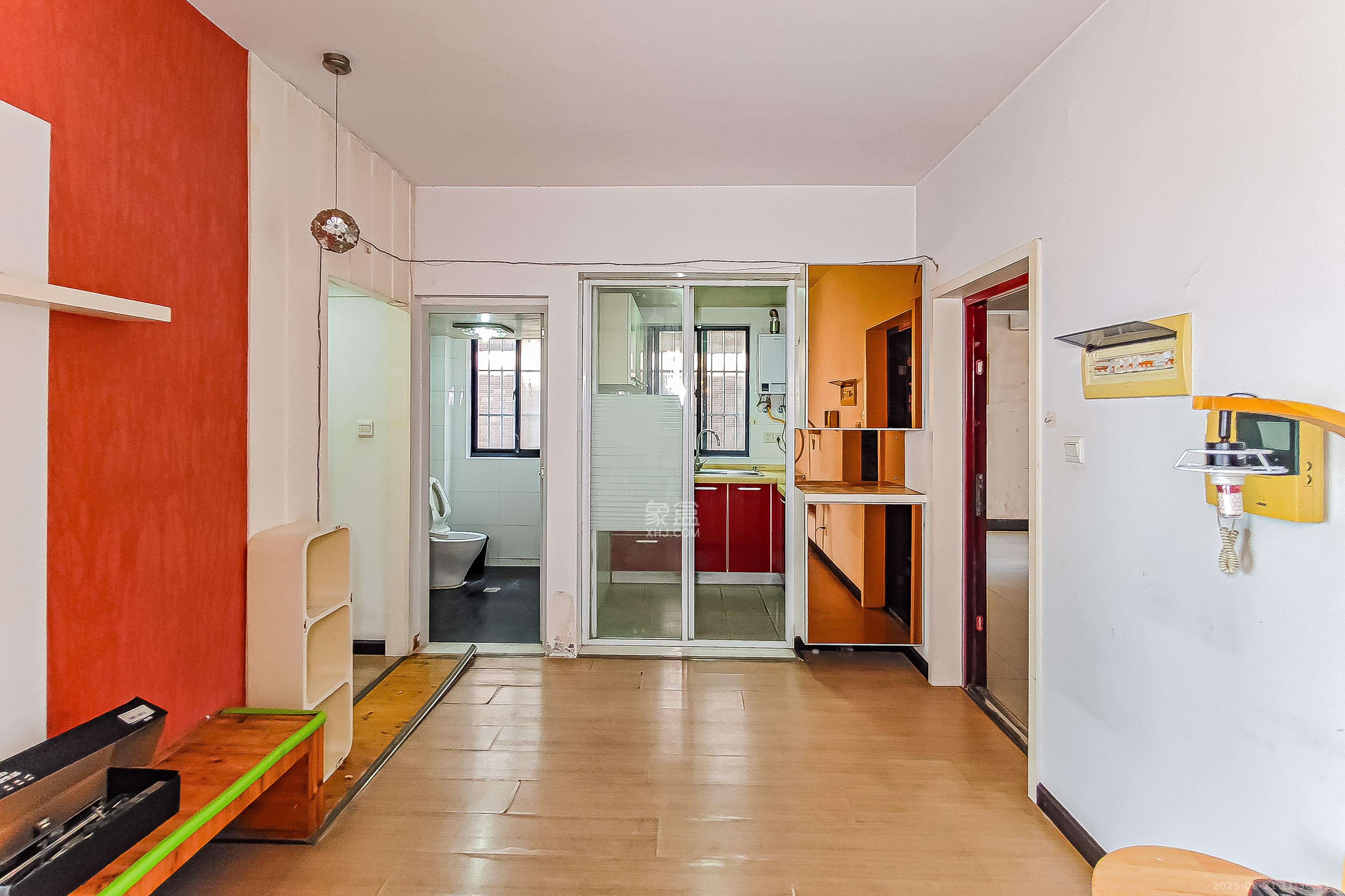 城市森林 1室1厅1卫 53.0万 城市森林 1室1厅1卫 53.0万客厅