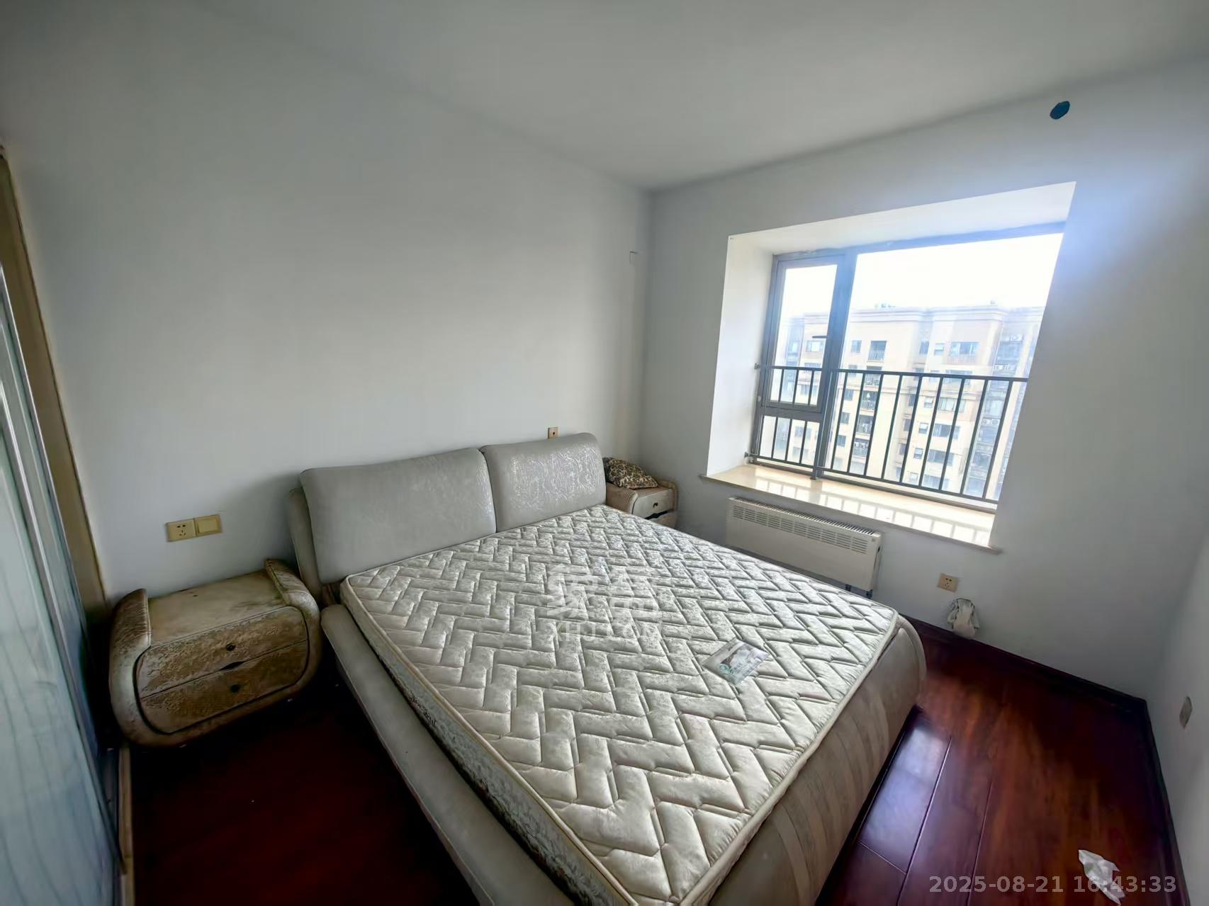 怡海星城  2室1厅1卫    1500.0元/月室内图