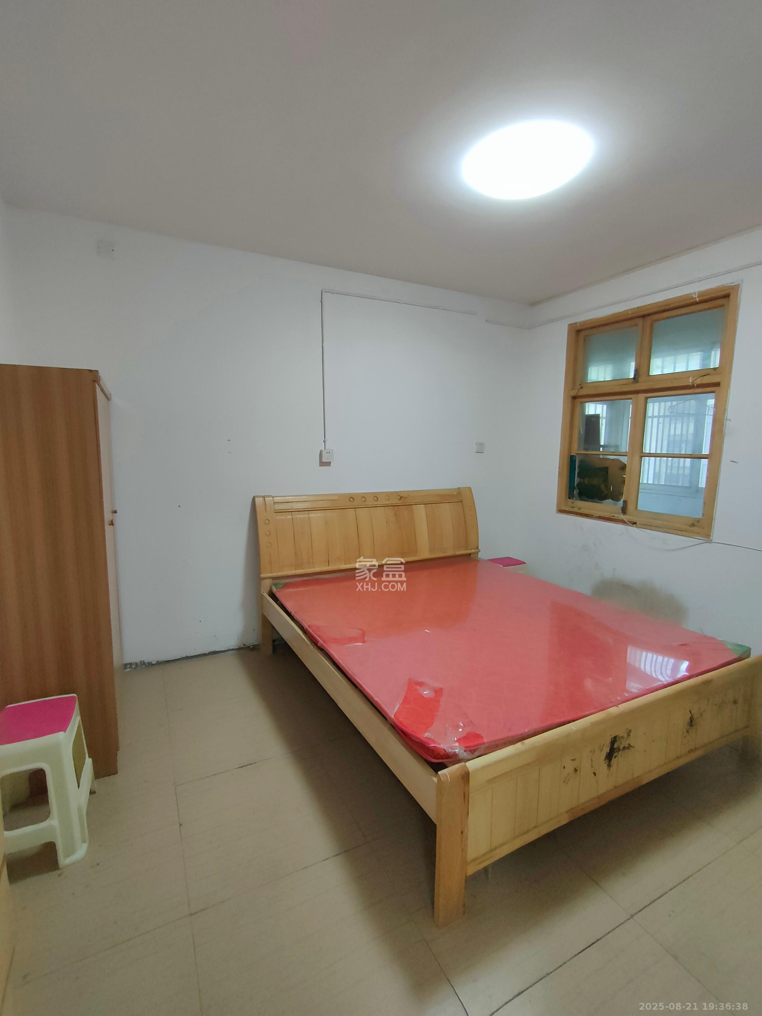 涂家冲社区（涂新小区、农商银行宿舍）  3室1厅1卫    1650.0元/月室内图