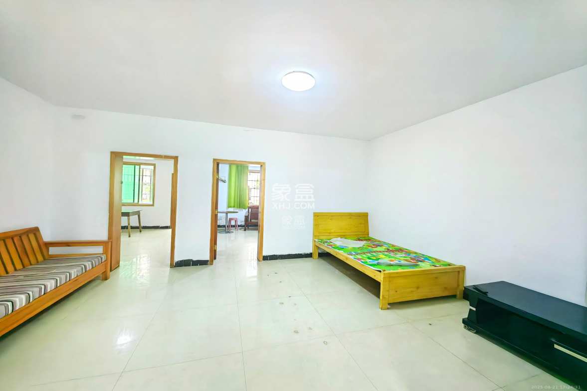 中南汽车世界 2室1厅1卫 1300.0元/月 中南汽车世界 2室1厅1卫 1300.0元/月室内图