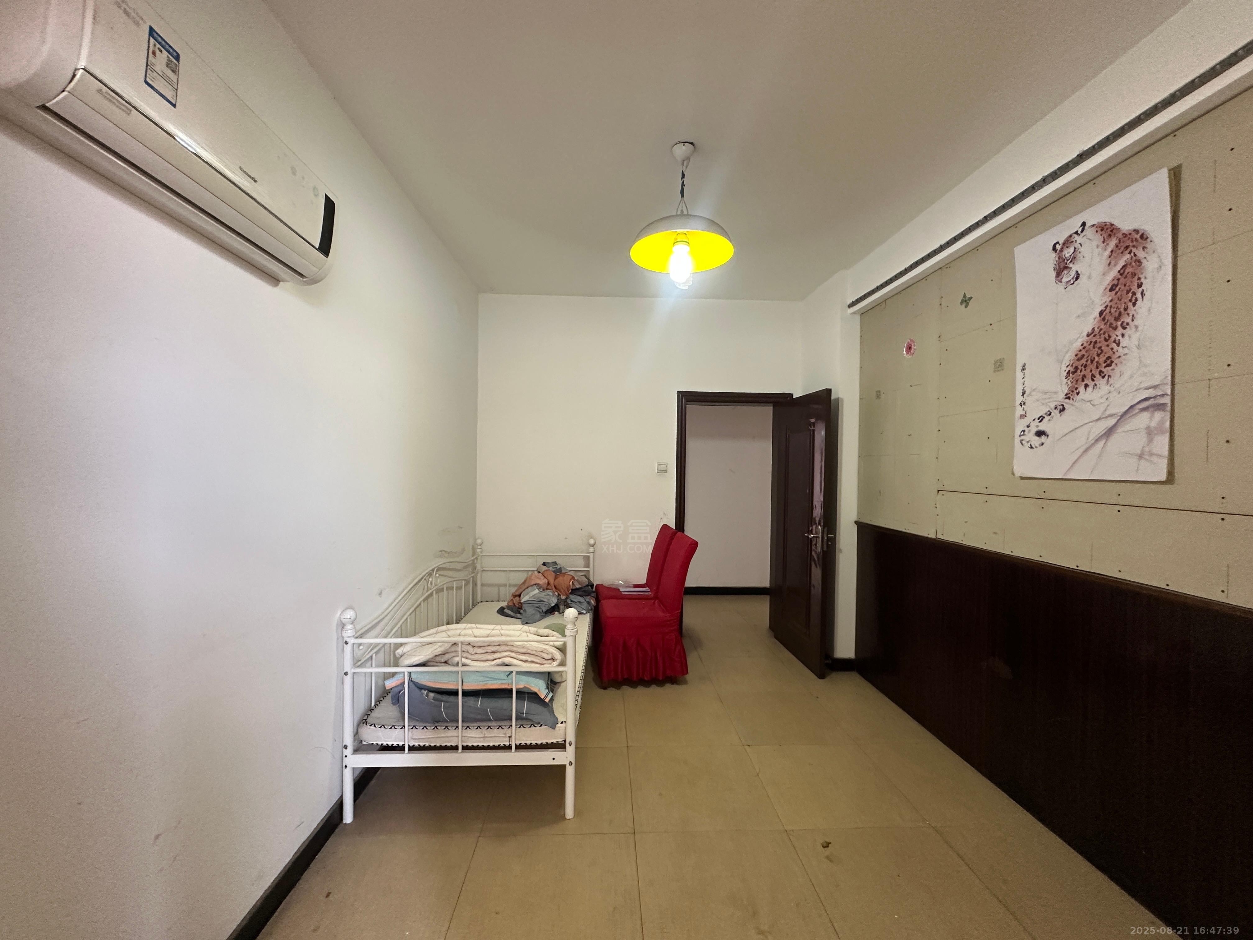 利江花园 4室2厅2卫 1600.0元/月 利江花园 4室2厅2卫 1600.0元/月室内图