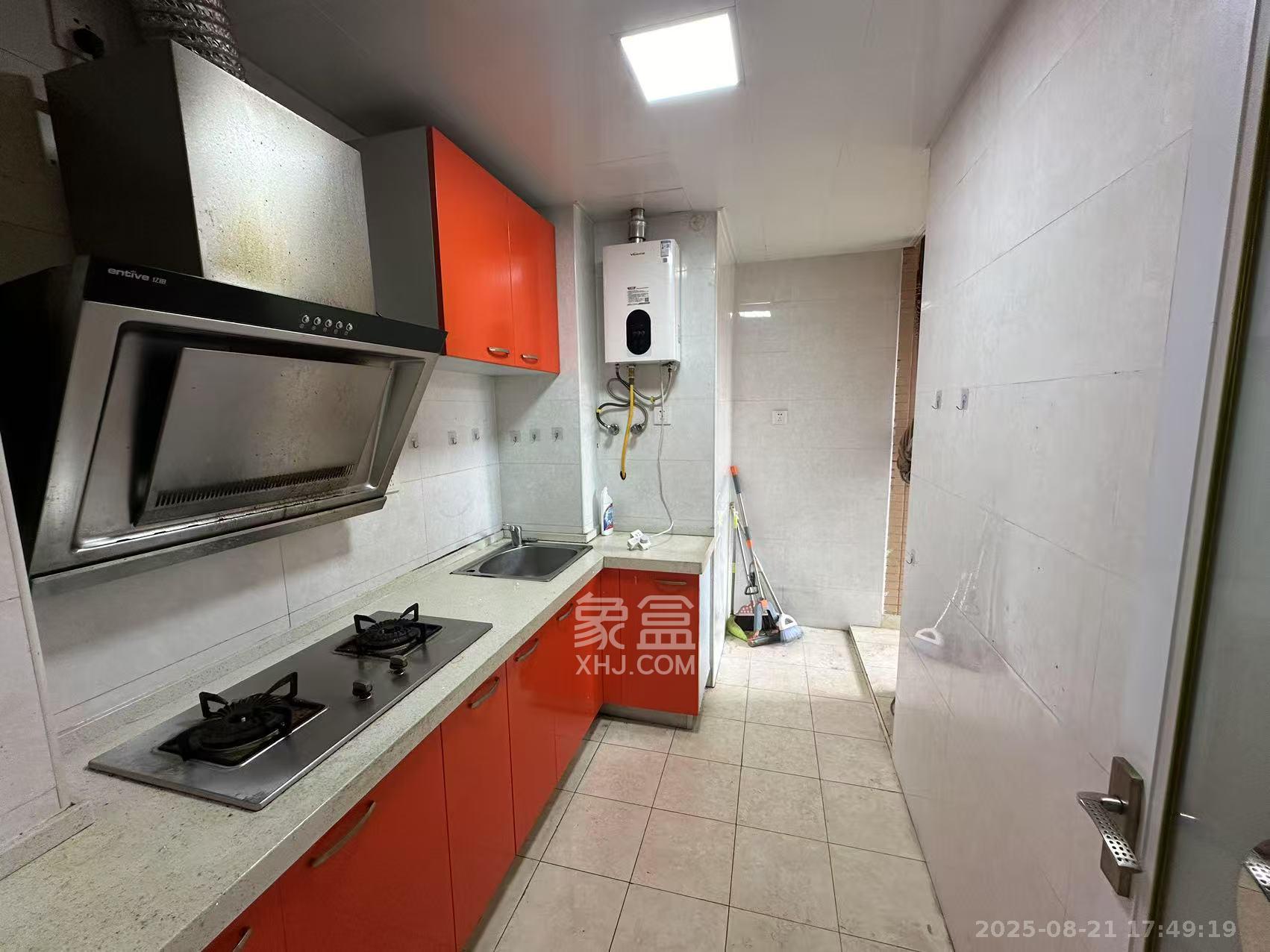 华城广场 2室1厅1卫 2300.0元/月 华城广场 2室1厅1卫 2300.0元/月室内图