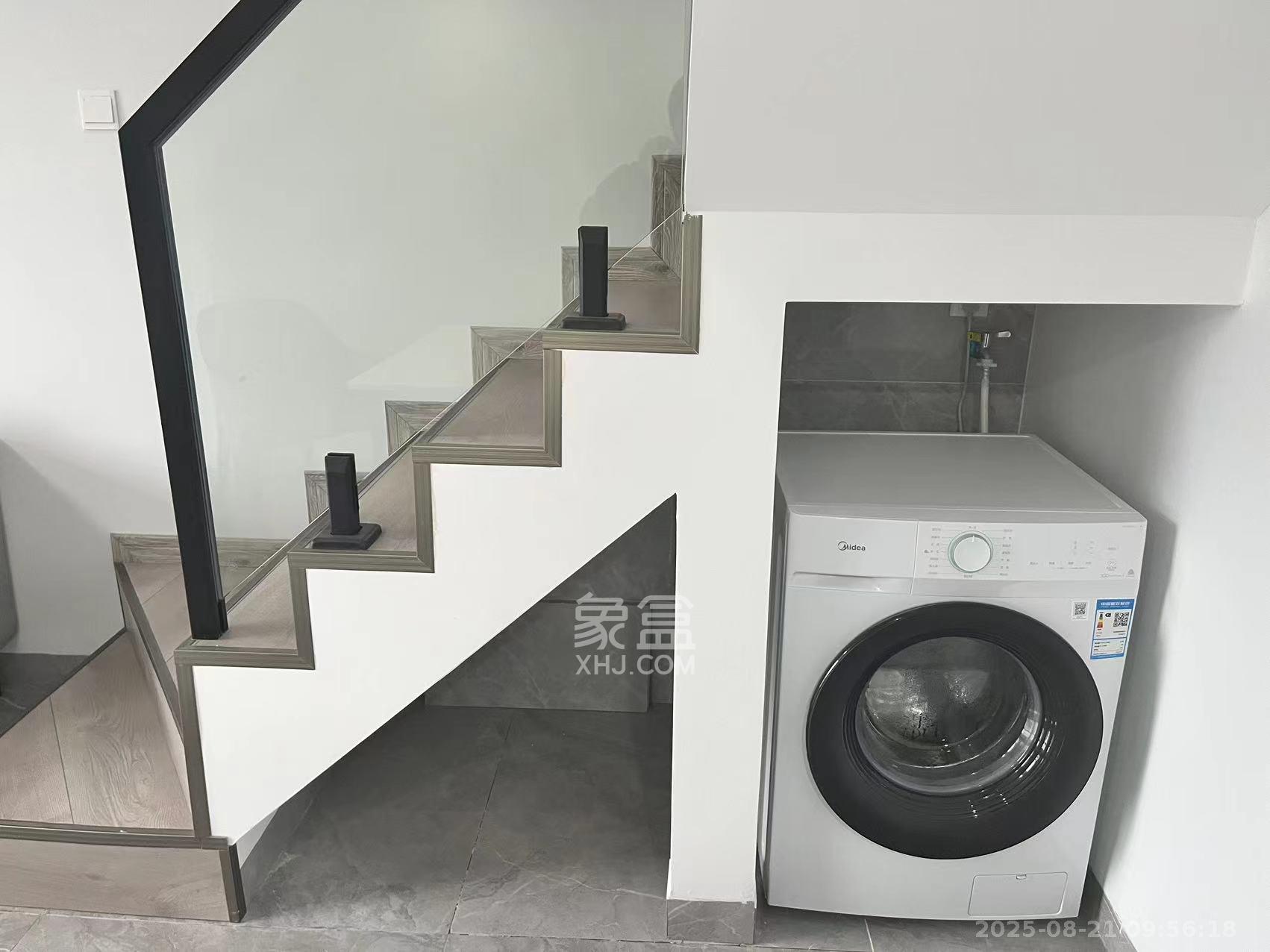 藏珑湖上公馆 1室1厅1卫 2400.0元/月 藏珑湖上公馆 1室1厅1卫 2400.0元/月室内图