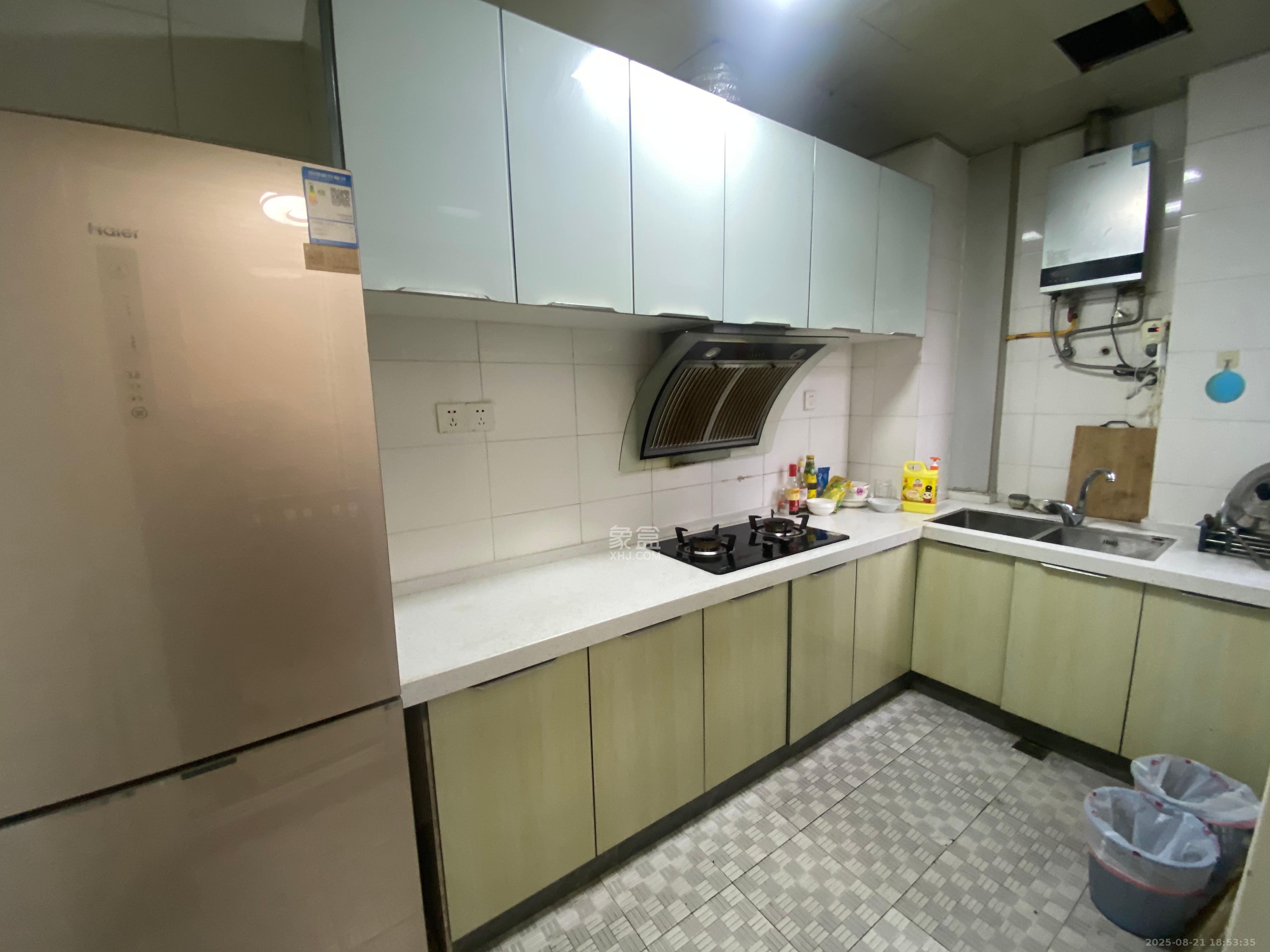 仁和香堤雅境 3室2厅2卫 2800.0元/月 仁和香堤雅境 3室2厅2卫 2800.0元/月室内图