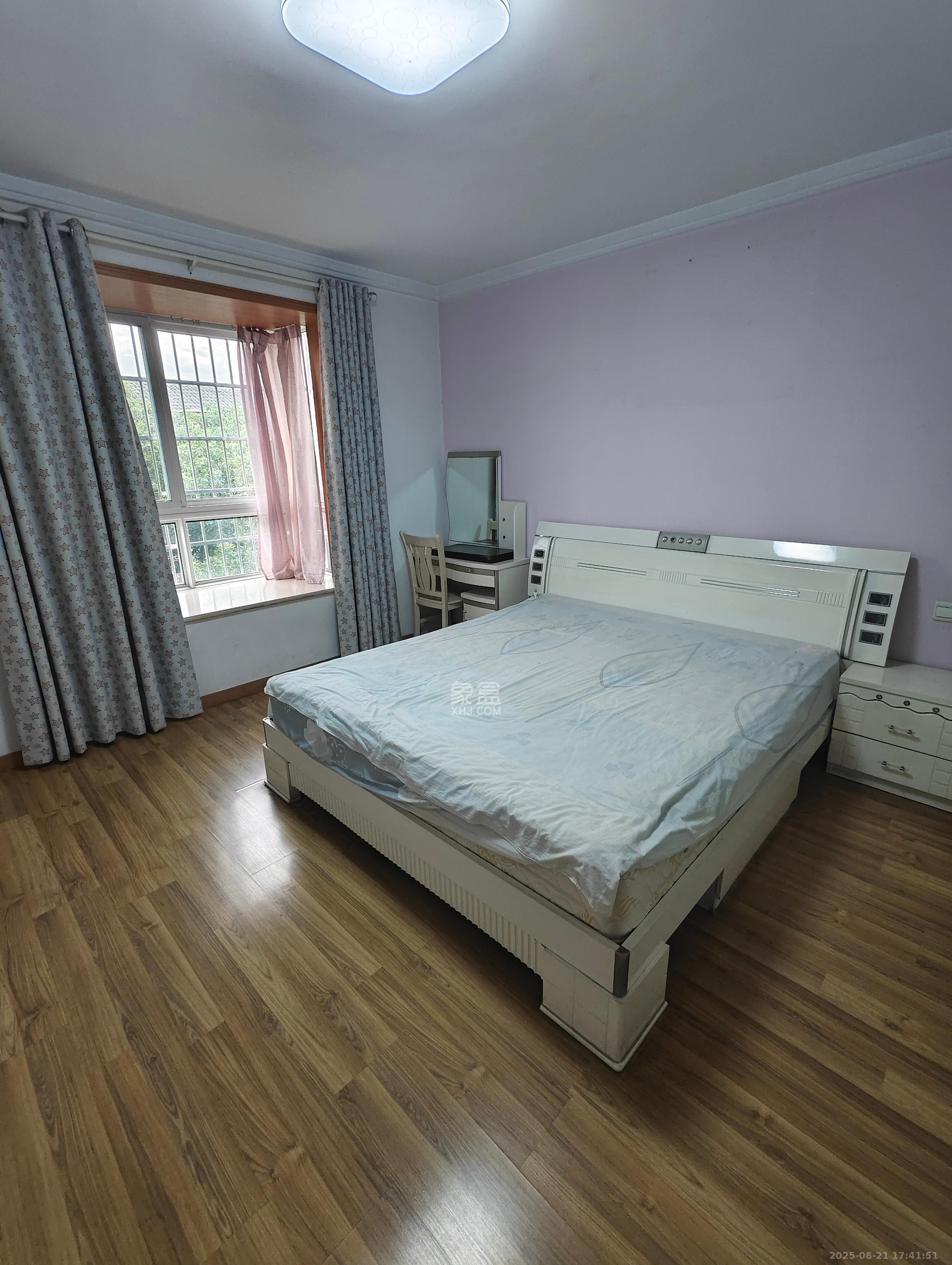 咸嘉新村悦峰园 3室2厅2卫 2200.0元/月 咸嘉新村悦峰园 3室2厅2卫 2200.0元/月室内图