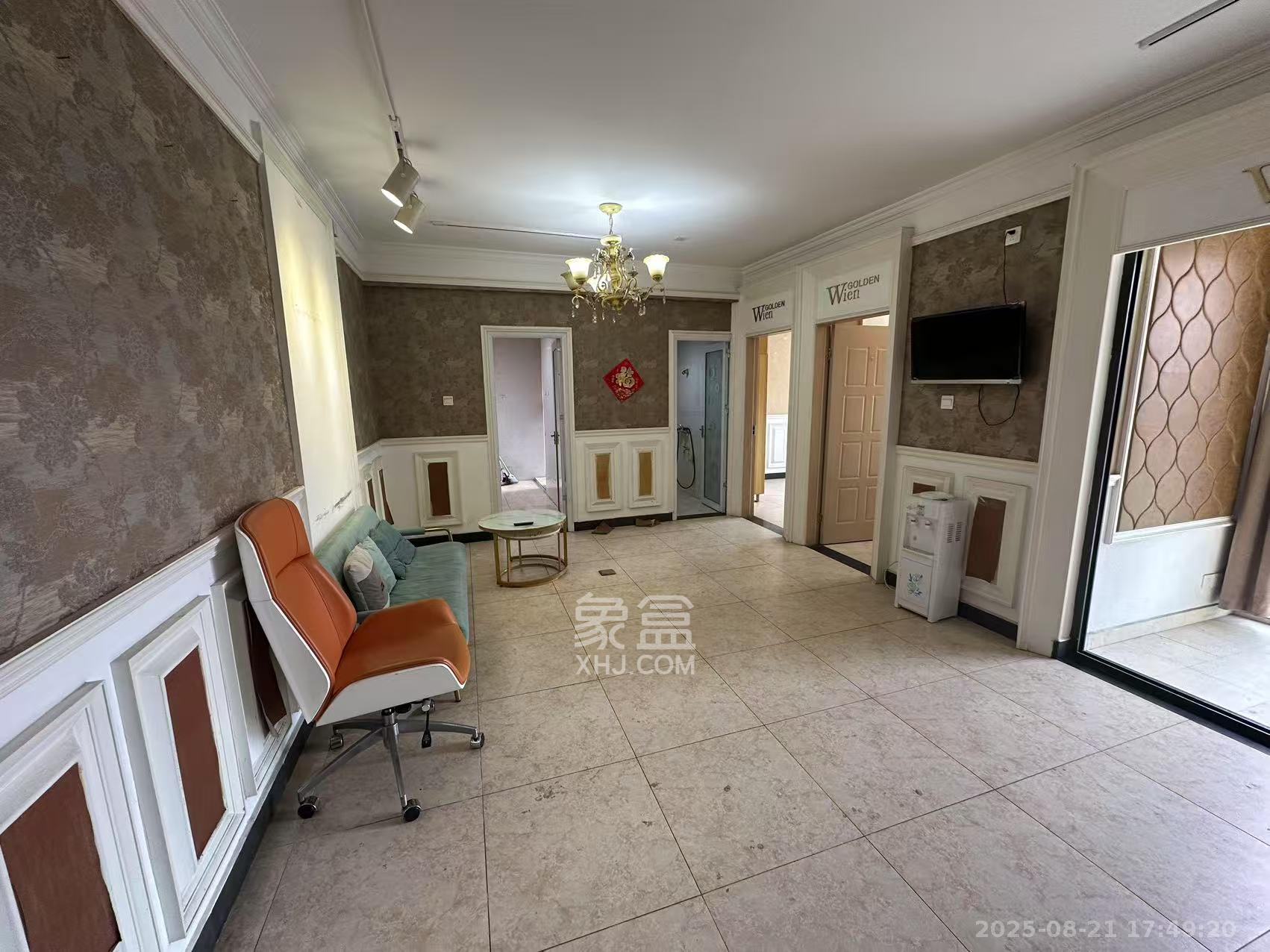 华城广场 2室1厅1卫 2300.0元/月 华城广场 2室1厅1卫 2300.0元/月室内图