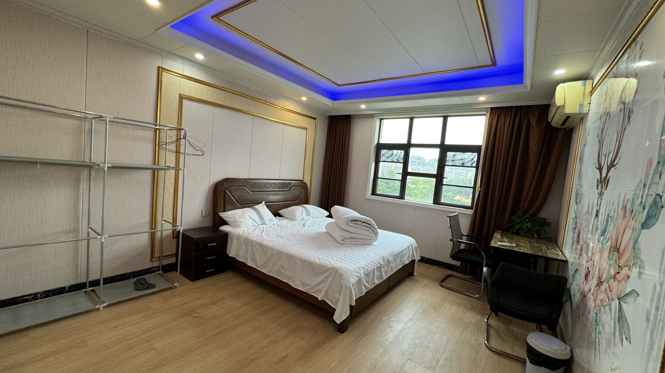 苍西村自建别墅 9室2厅3卫 13000.0元/月 苍西村自建别墅 9室2厅3卫 13000.0元/月室内图