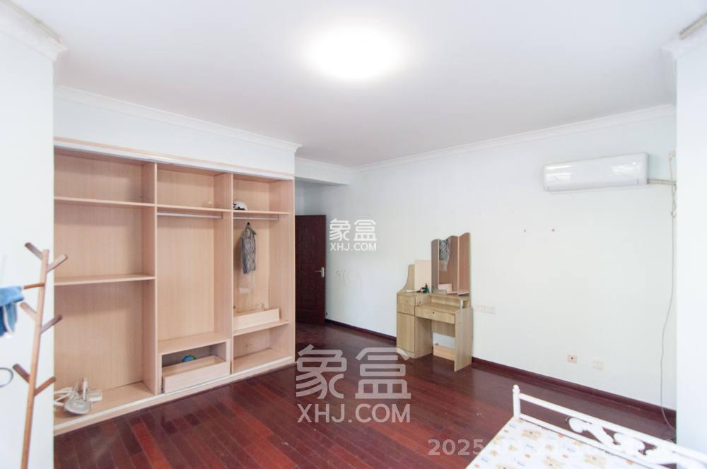 沁园春御院  3室2厅2卫   3000.00元/月室内图