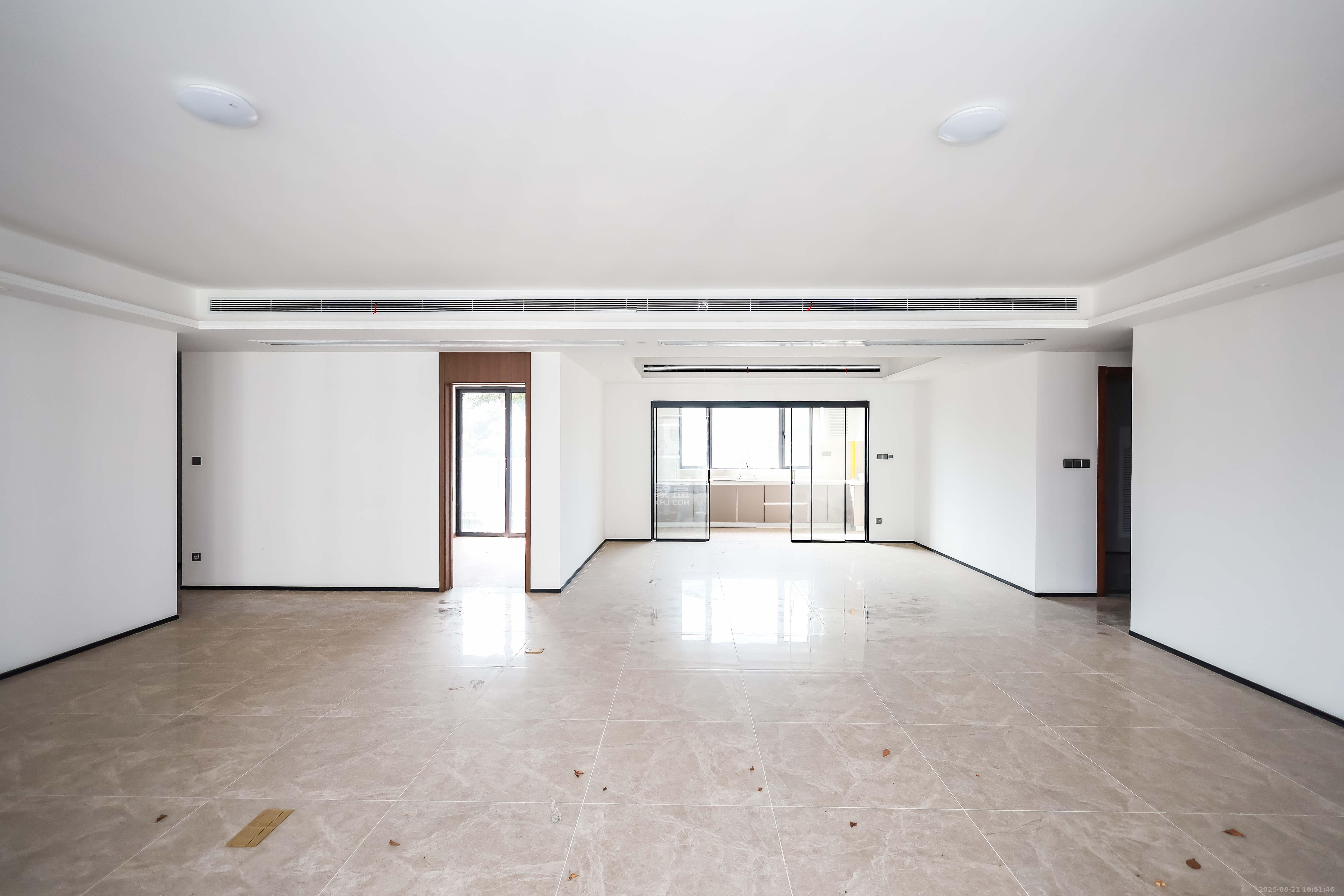 招商雍山湖  4室2厅3卫    430.0万 招商雍山湖  4室2厅3卫    430.0万