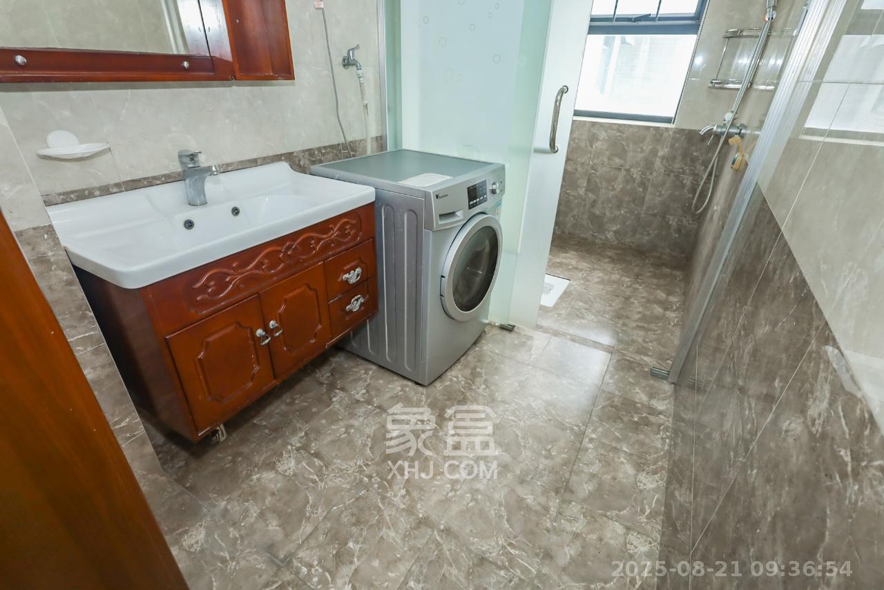 莱茵城  3室2厅1卫   2500.00元/月室内图