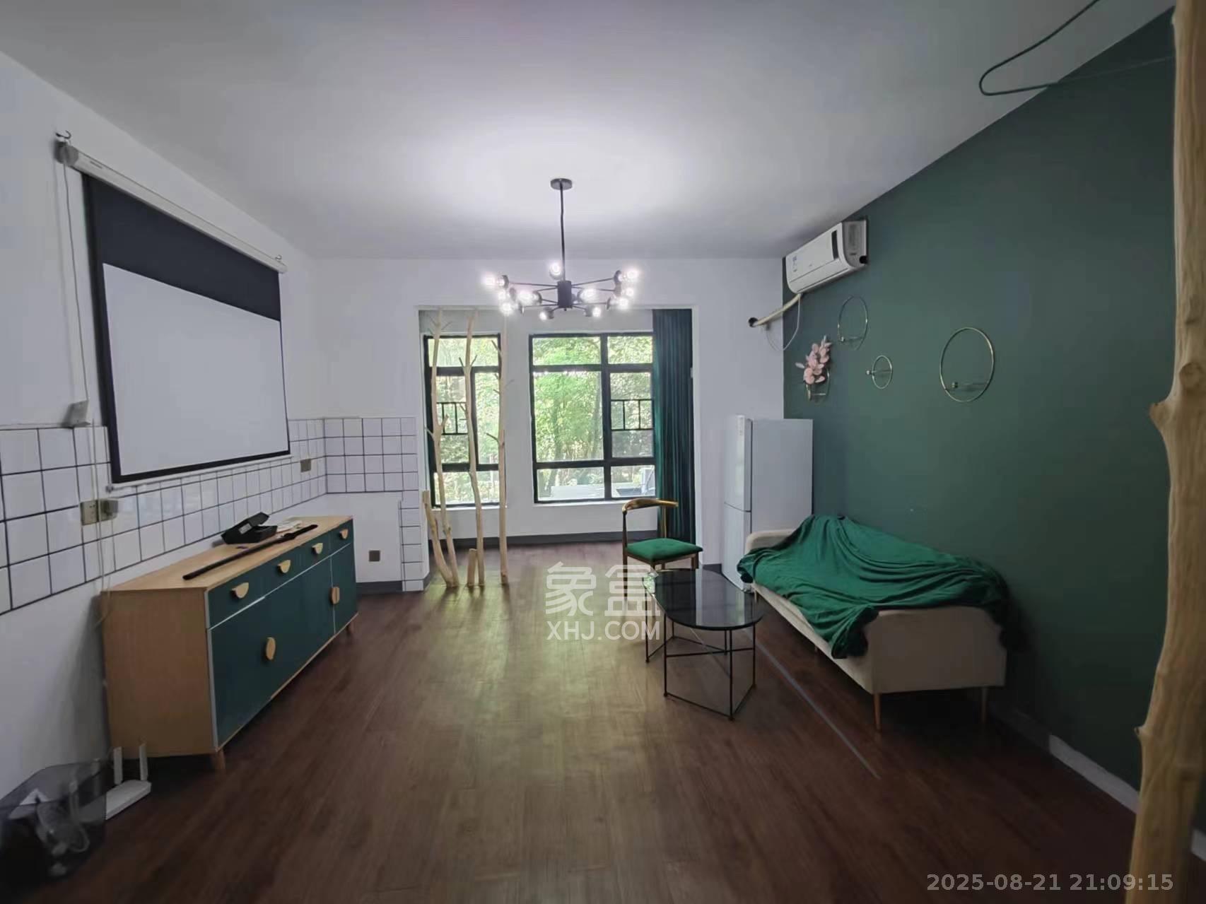 湘域城邦(湘域国际中心) 2室2厅1卫 3200.0元/月 湘域城邦(湘域国际中心) 2室2厅1卫 3200.0元/月室内图