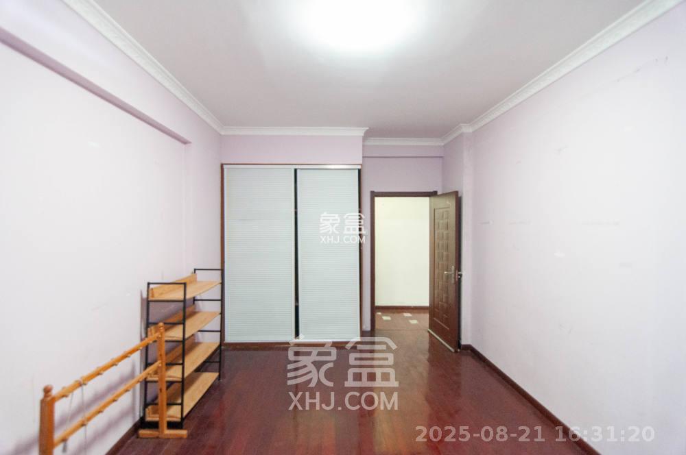 沁园春御院  3室2厅2卫   3000.00元/月室内图
