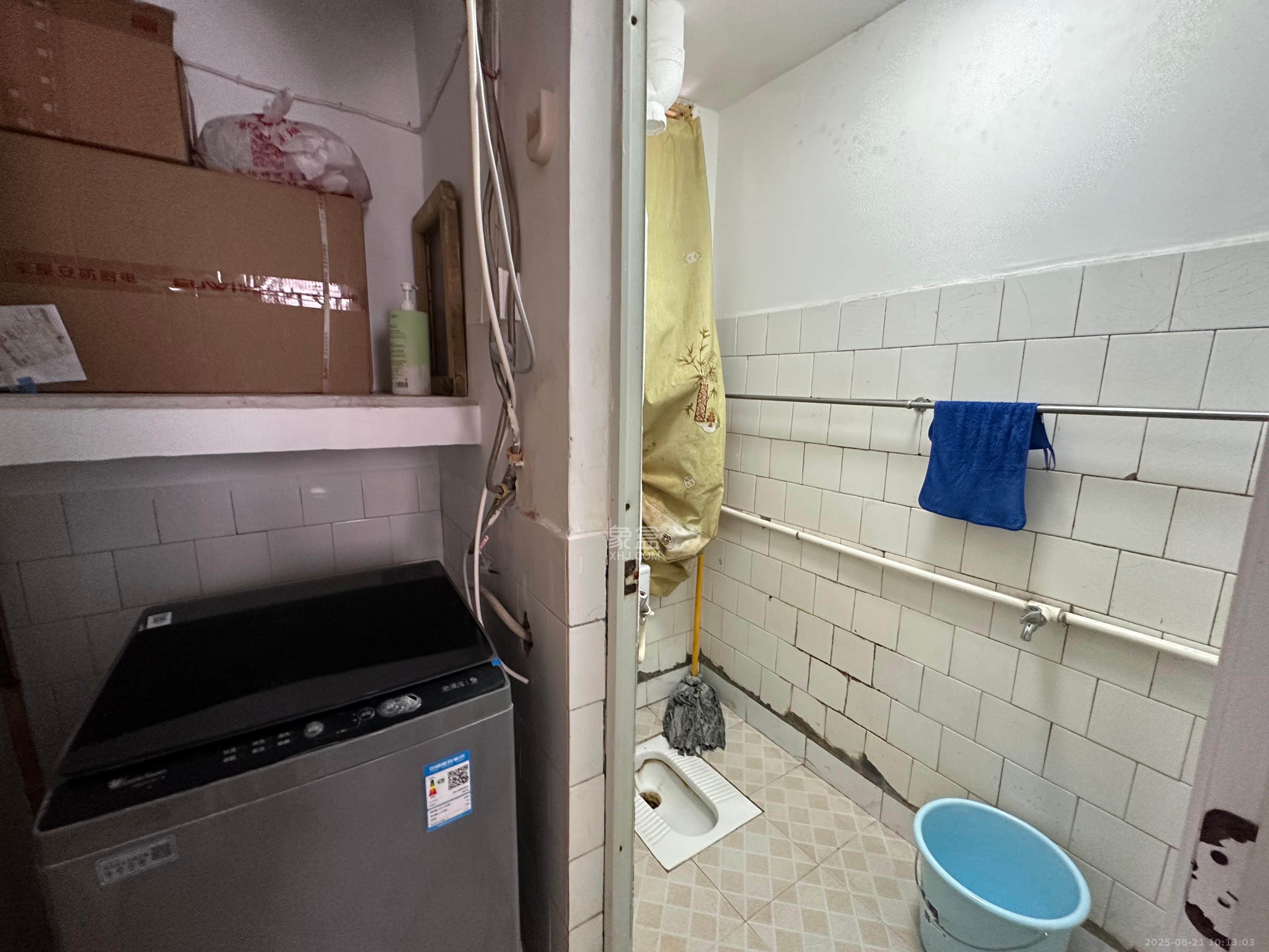 三兴街烟草专卖局宿舍 2室2厅1卫 2000.0元/月 三兴街烟草专卖局宿舍 2室2厅1卫 2000.0元/月室内图