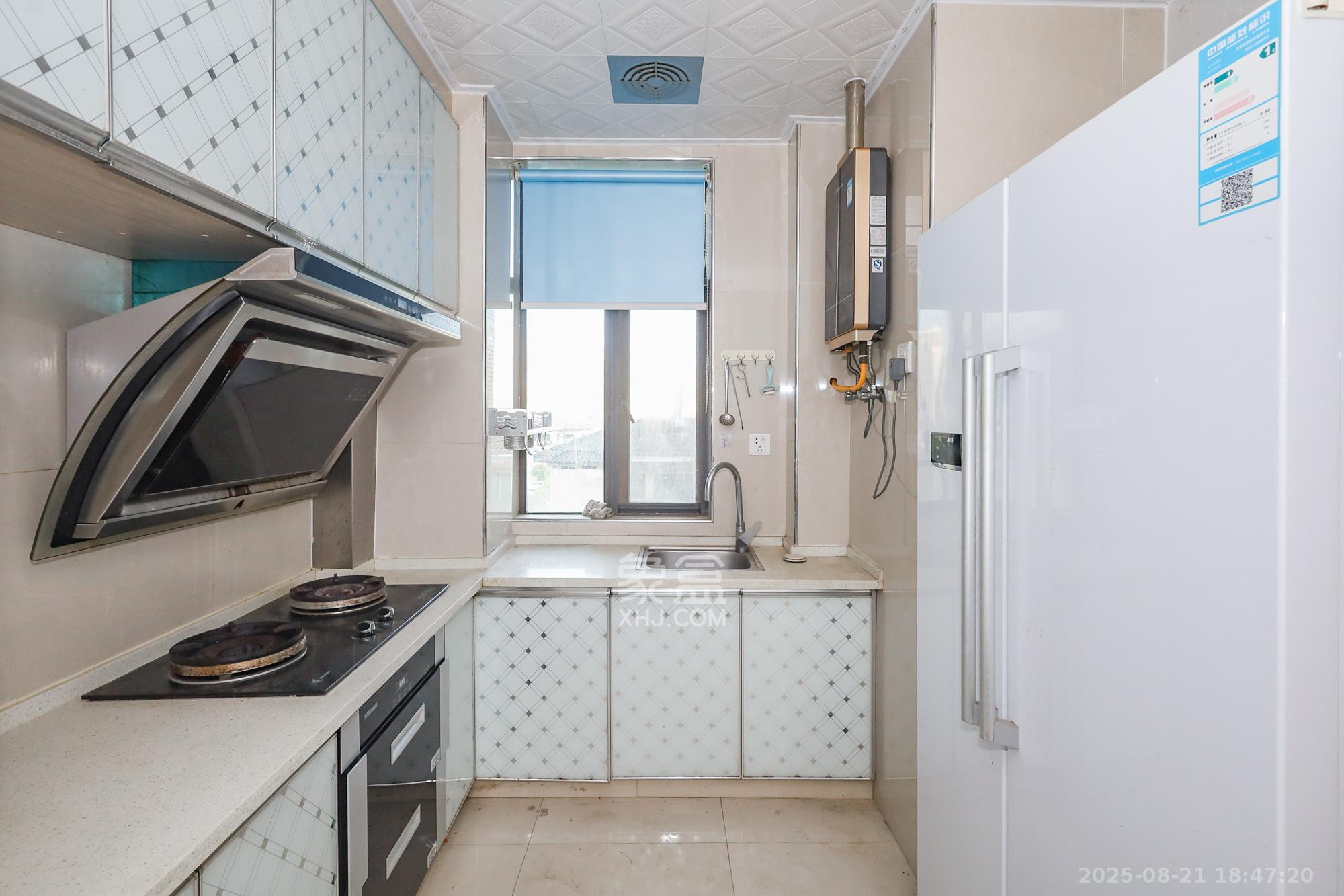 滨江一号（丰泰花园）  3室2厅1卫    79.9万厨房