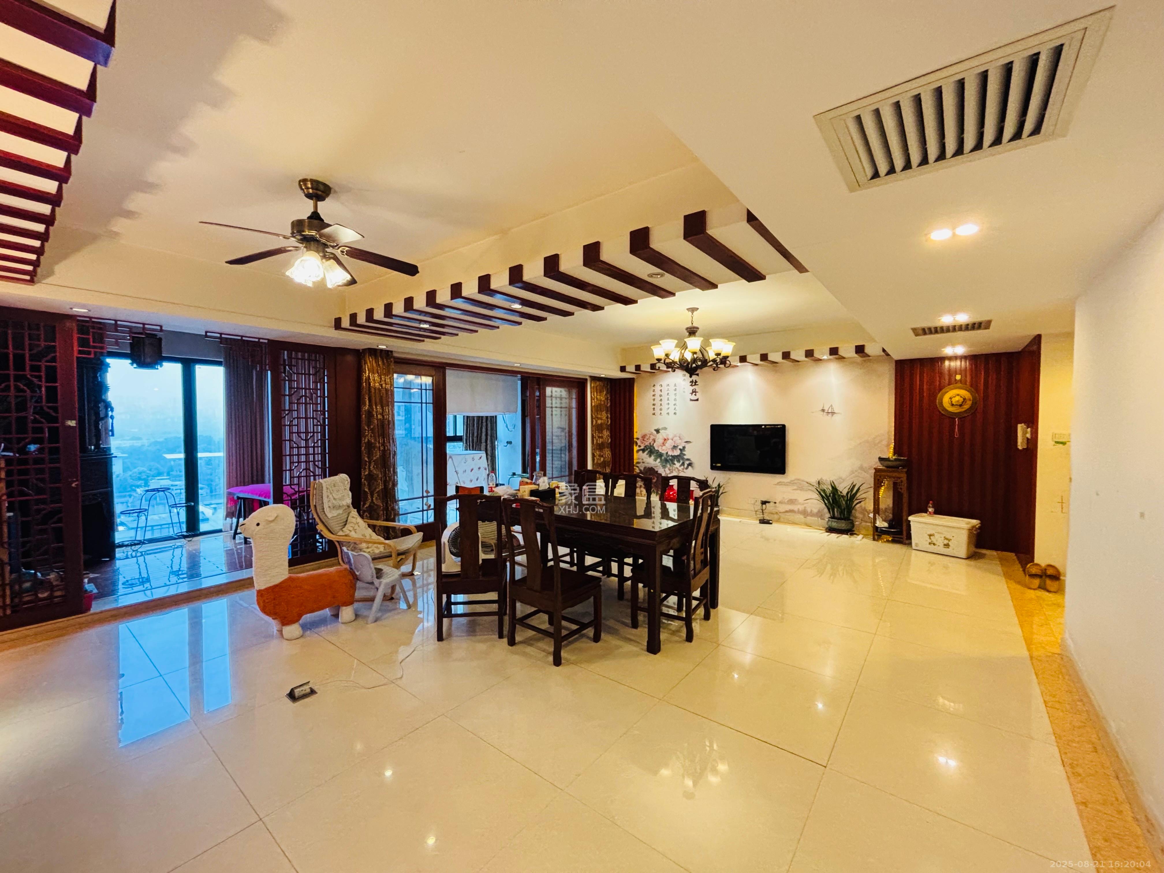 西街花园 4室2厅2卫 4800.0元/月 西街花园 4室2厅2卫 4800.0元/月室内图