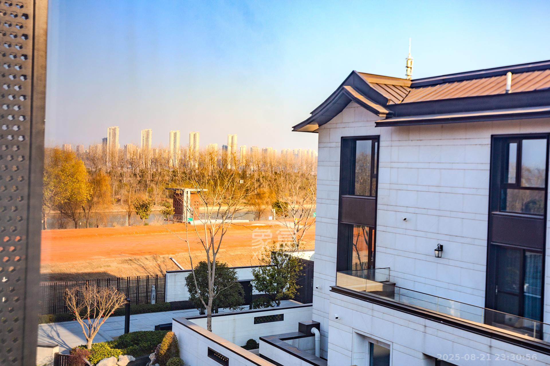 长房润和湘江玥 6室2厅4卫 700.0万 长房润和湘江玥 6室2厅4卫 700.0万其他