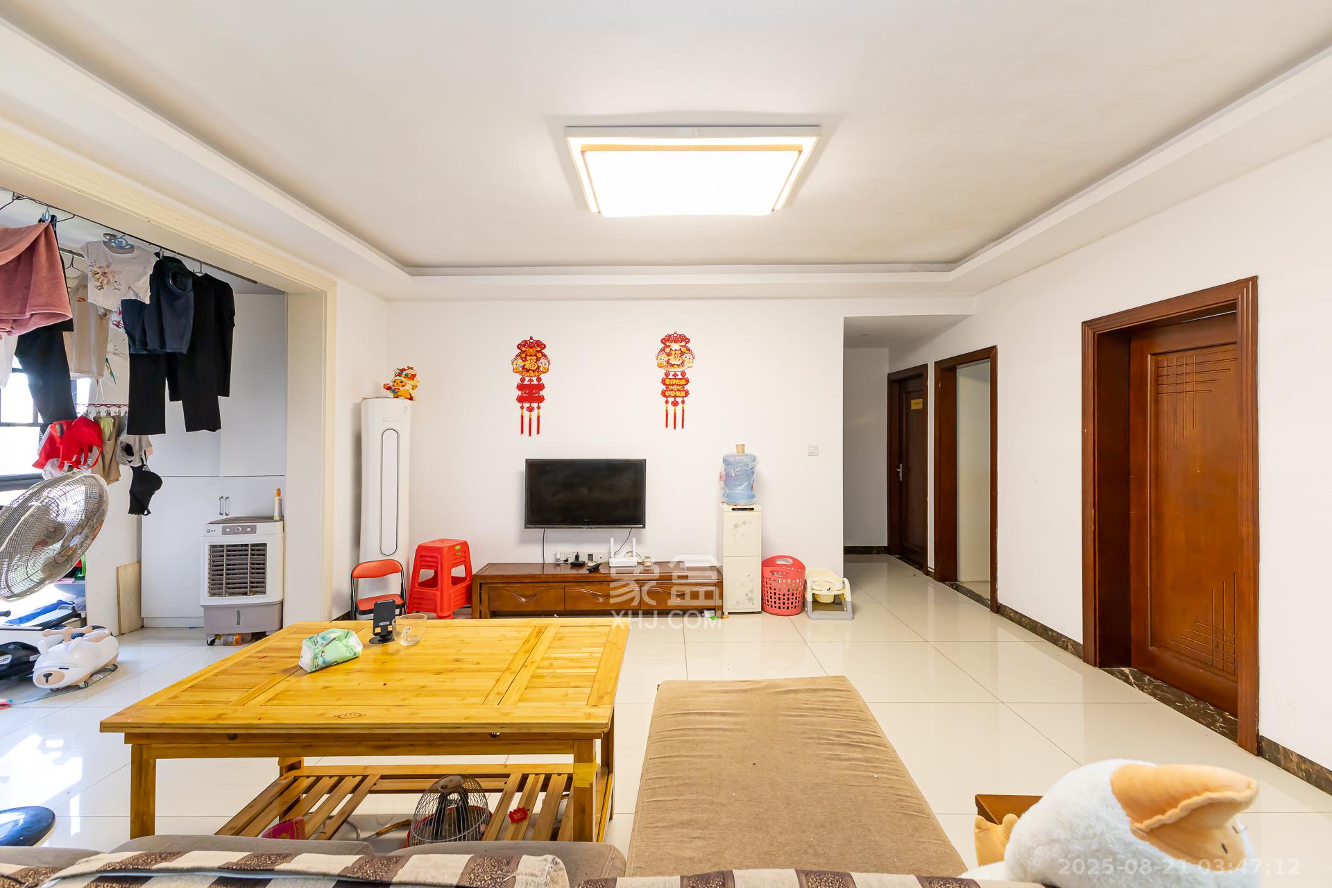 润和之悦（金泽园）  4室2厅1卫    89.0万客厅