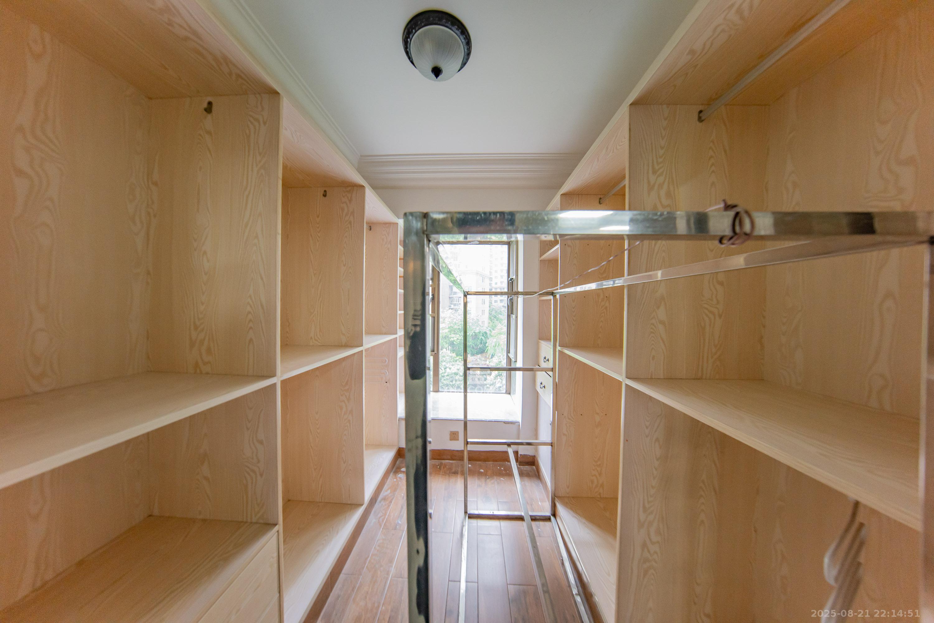 江山帝景哈佛  4室2厅2卫    140.0万其他