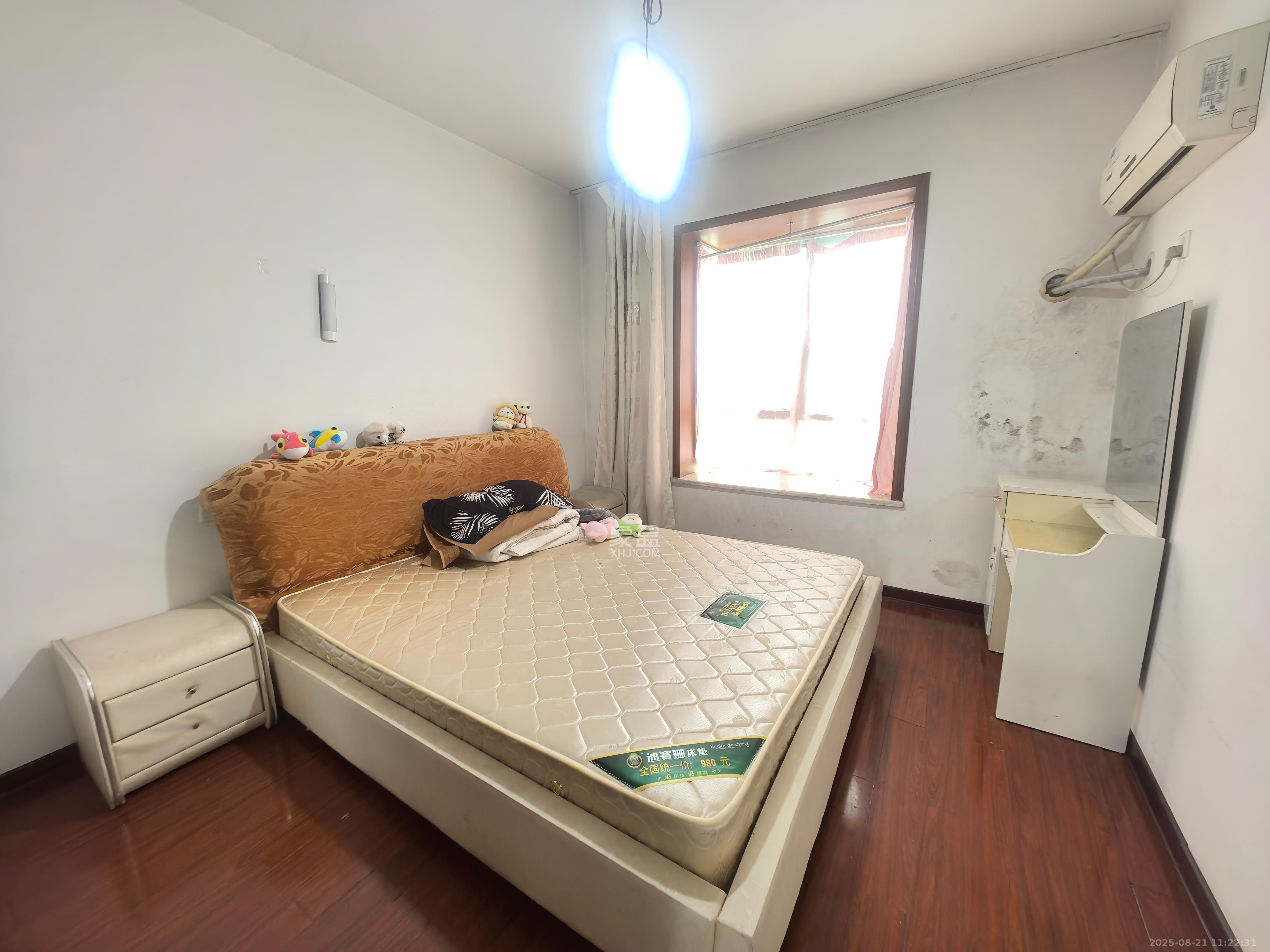 中南汽车世界 2室2厅1卫 1300.0元/月 中南汽车世界 2室2厅1卫 1300.0元/月室内图