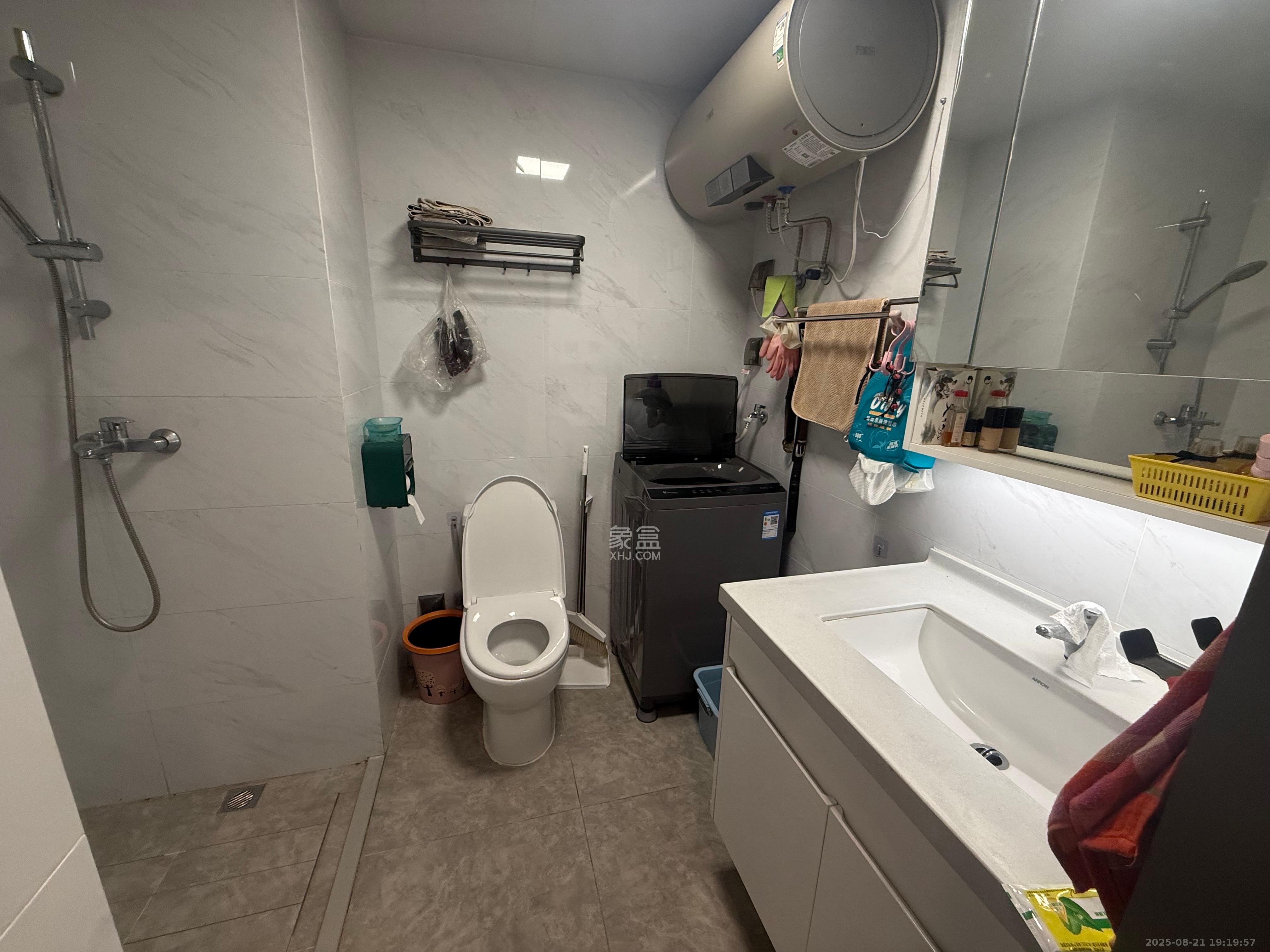 梅溪华府(新城金茂梦想华府)  1室0厅0卫    1700.0元/月 梅溪华府(新城金茂梦想华府)  1室0厅0卫    1700.0元/月室内图